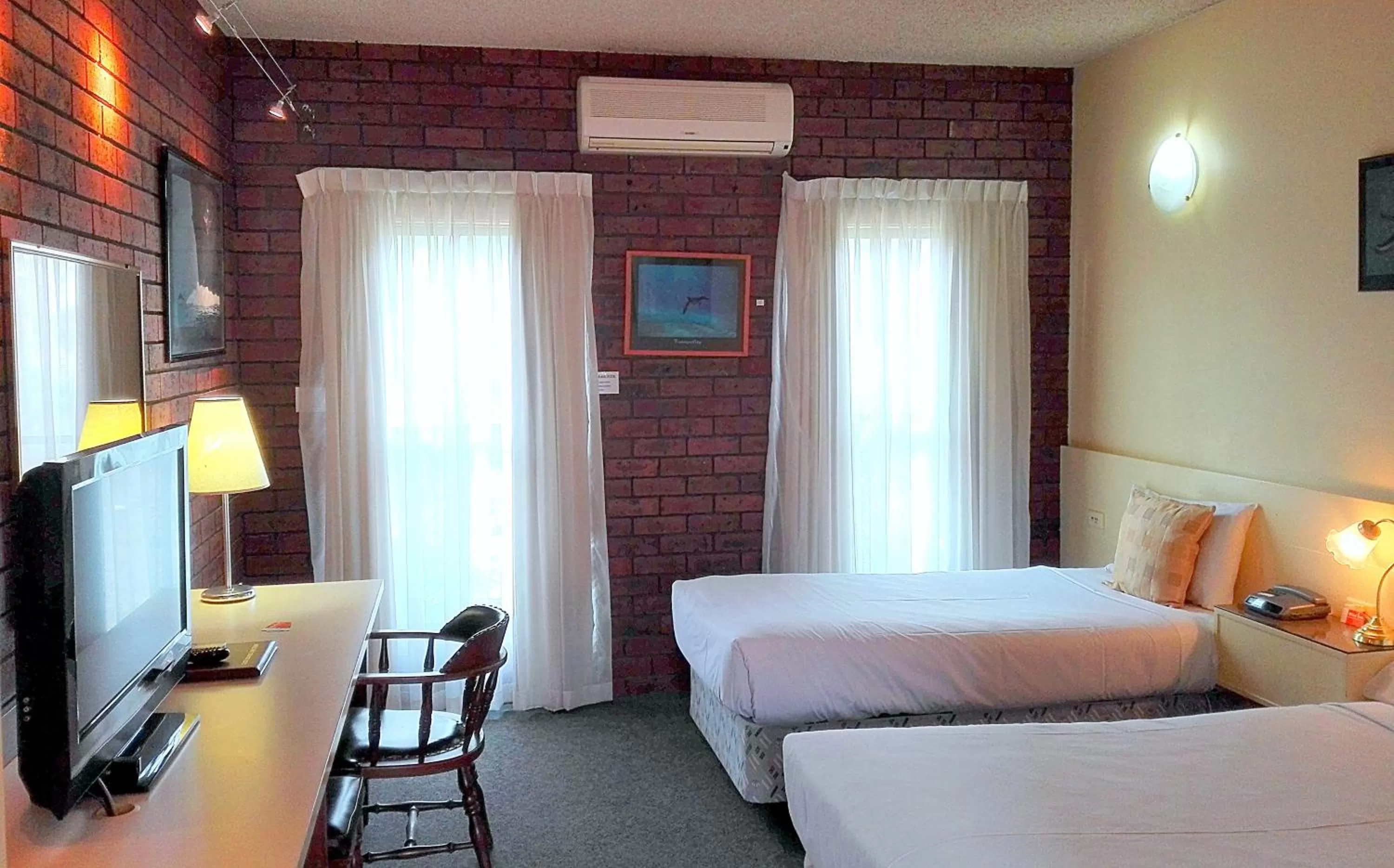 Bedroom, Bed in Glen Inn