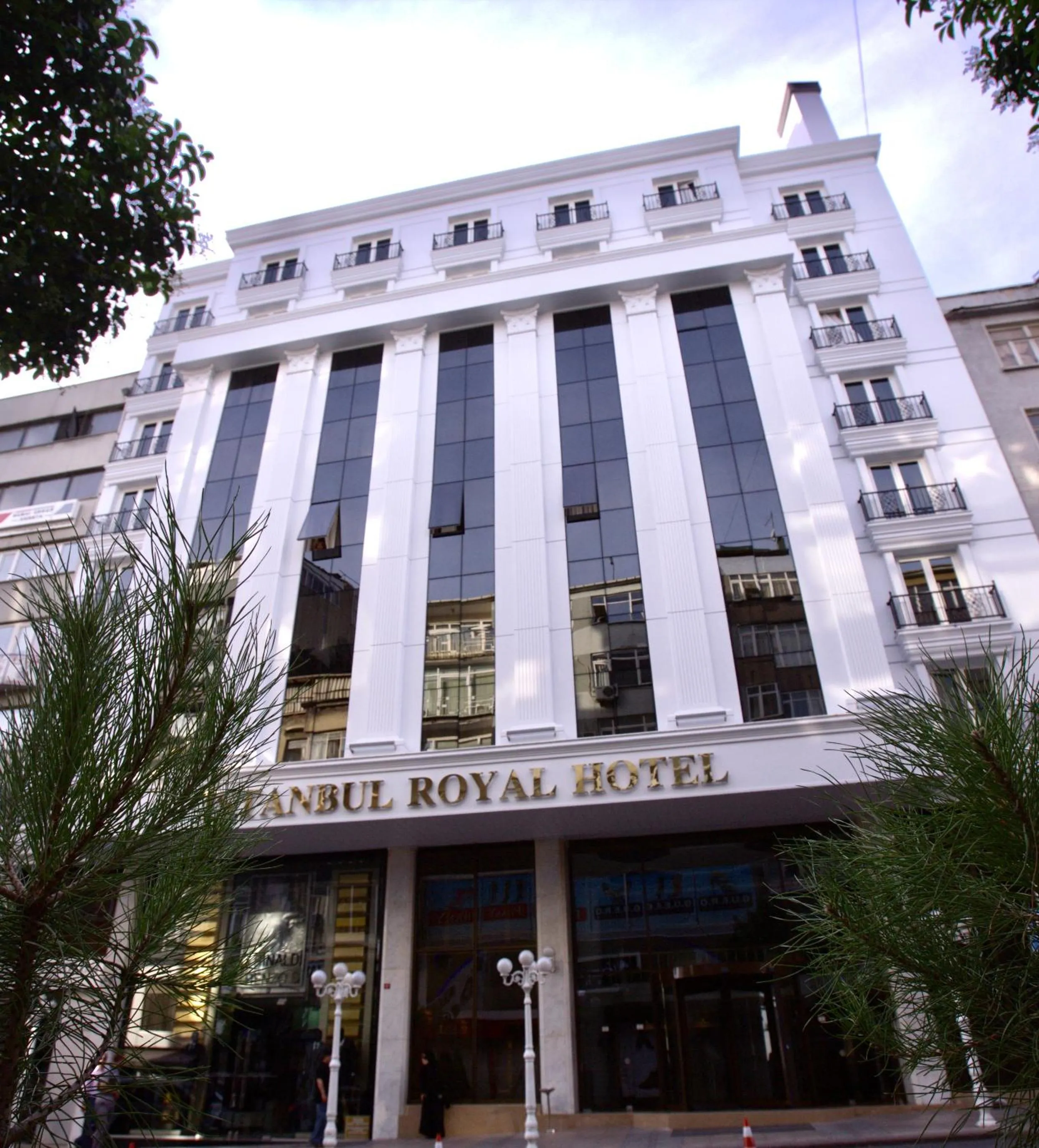 Property building in Istanbul Royal Hotel