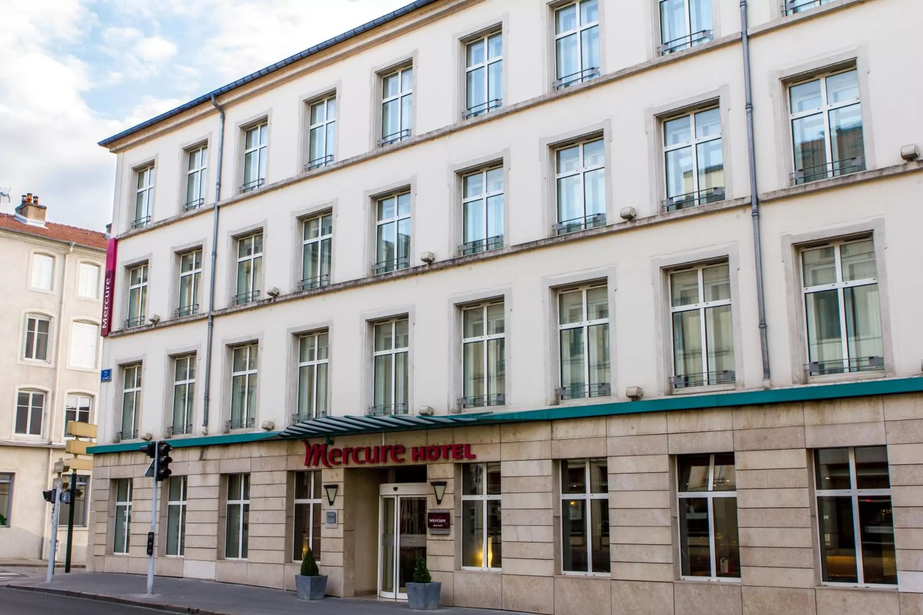 Facade/entrance, Property Building in Mercure Nancy Centre Place Stanislas