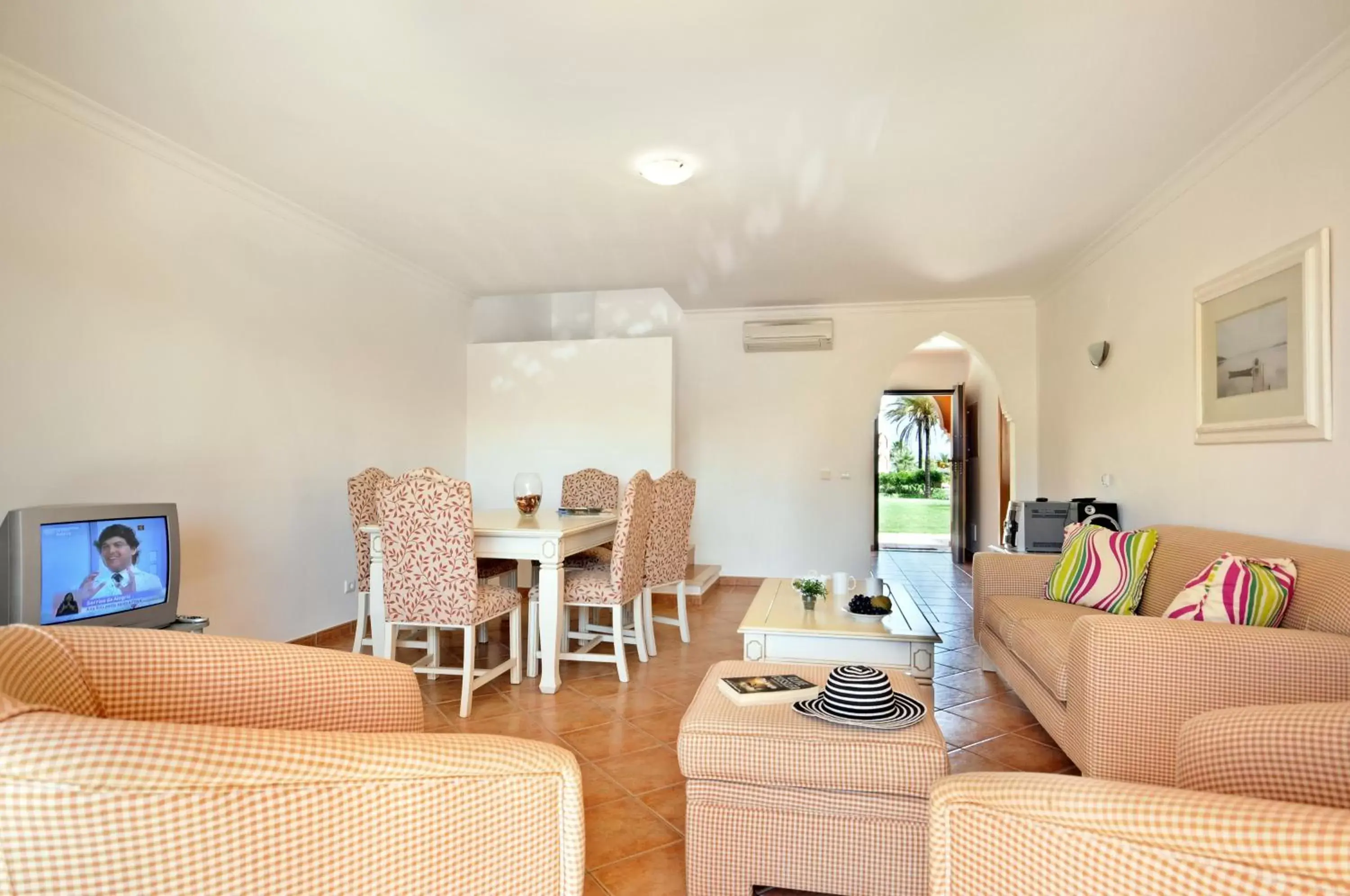 Living room, Seating Area in Jardim da Meia Praia Resort