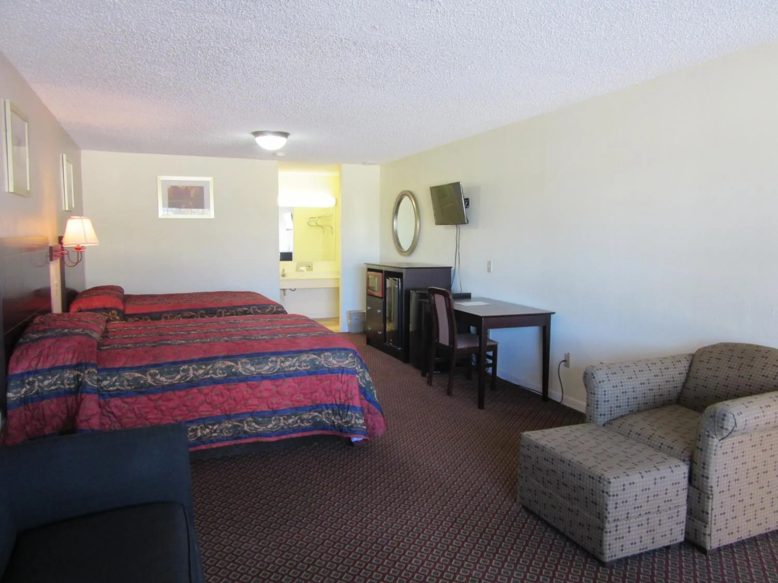Bedroom in Royal Inn Abilene
