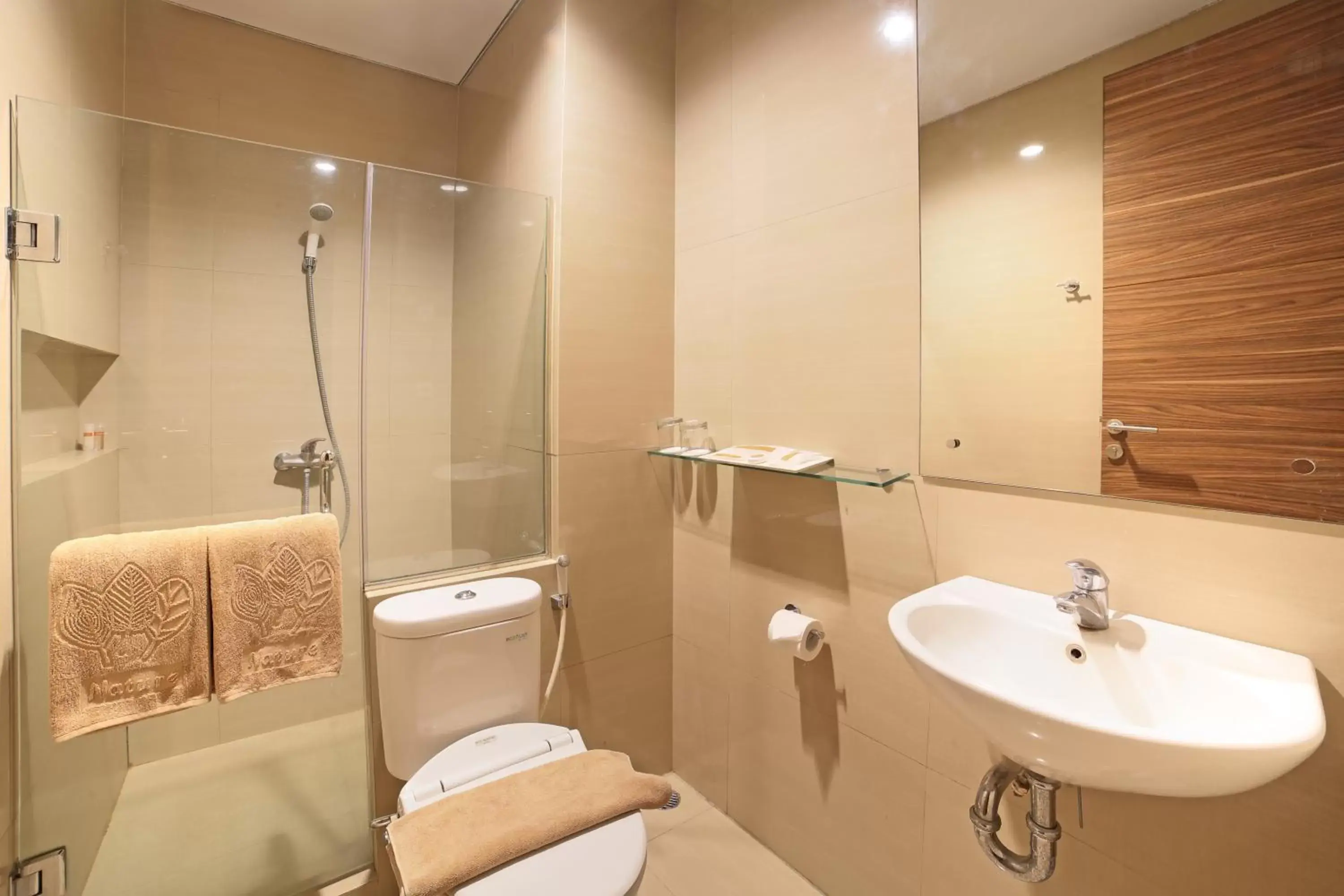 Bathroom in Rasuna Icon Hotel