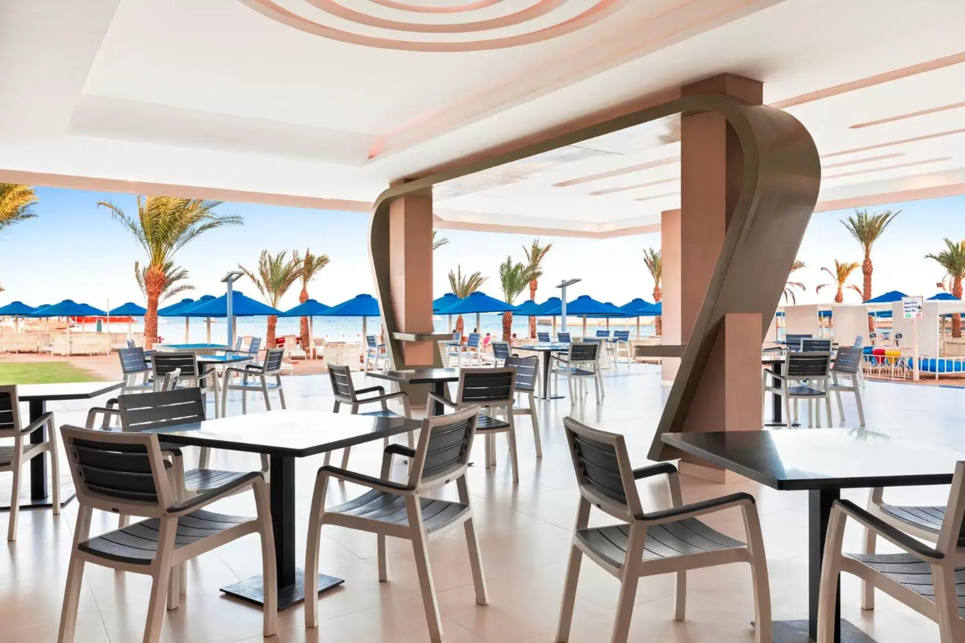 Lounge or bar, Restaurant/Places to Eat in Pickalbatros Aqua Park Resort - Hurghada