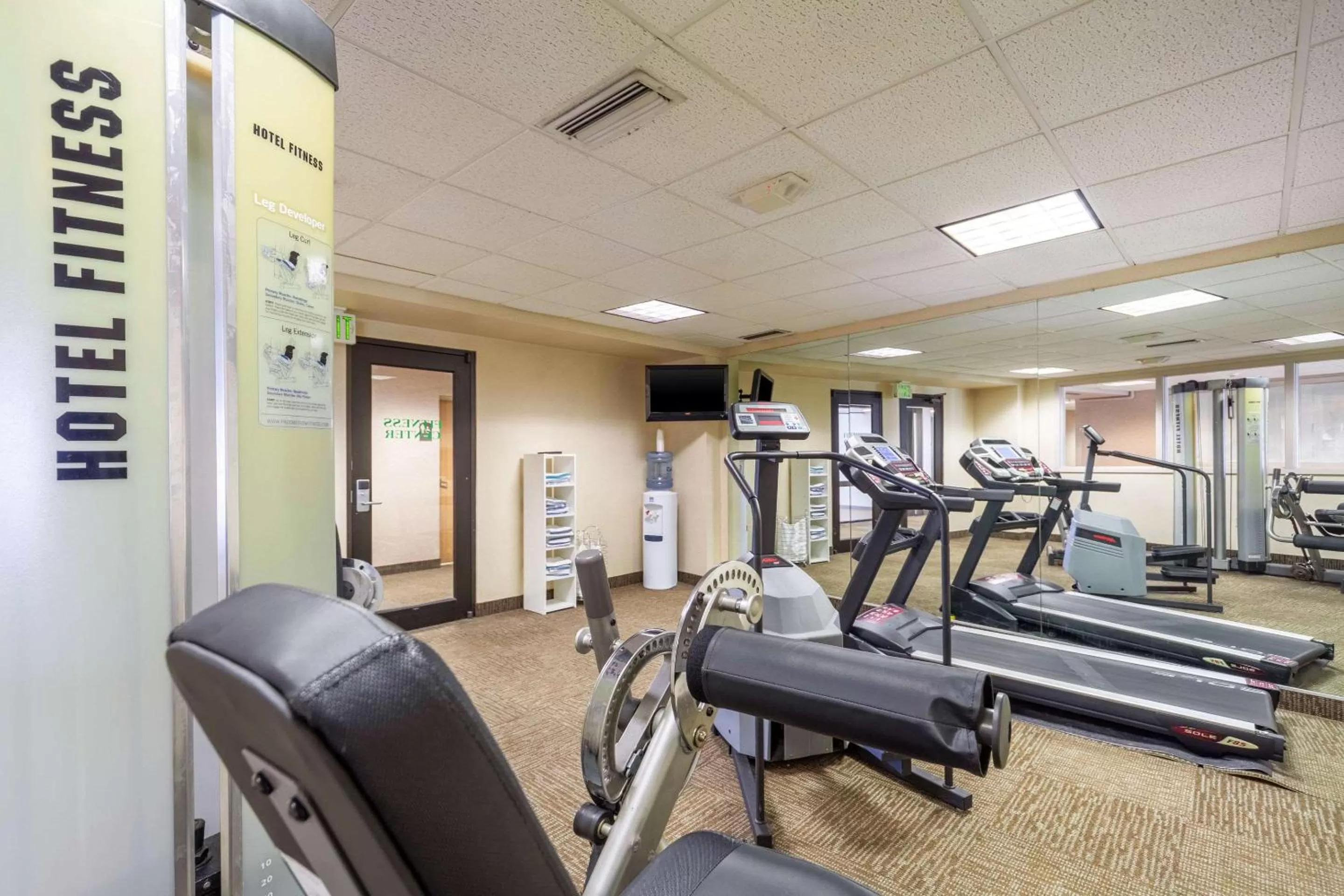 Fitness centre/facilities in Suburban Studios I-80 Grand Island