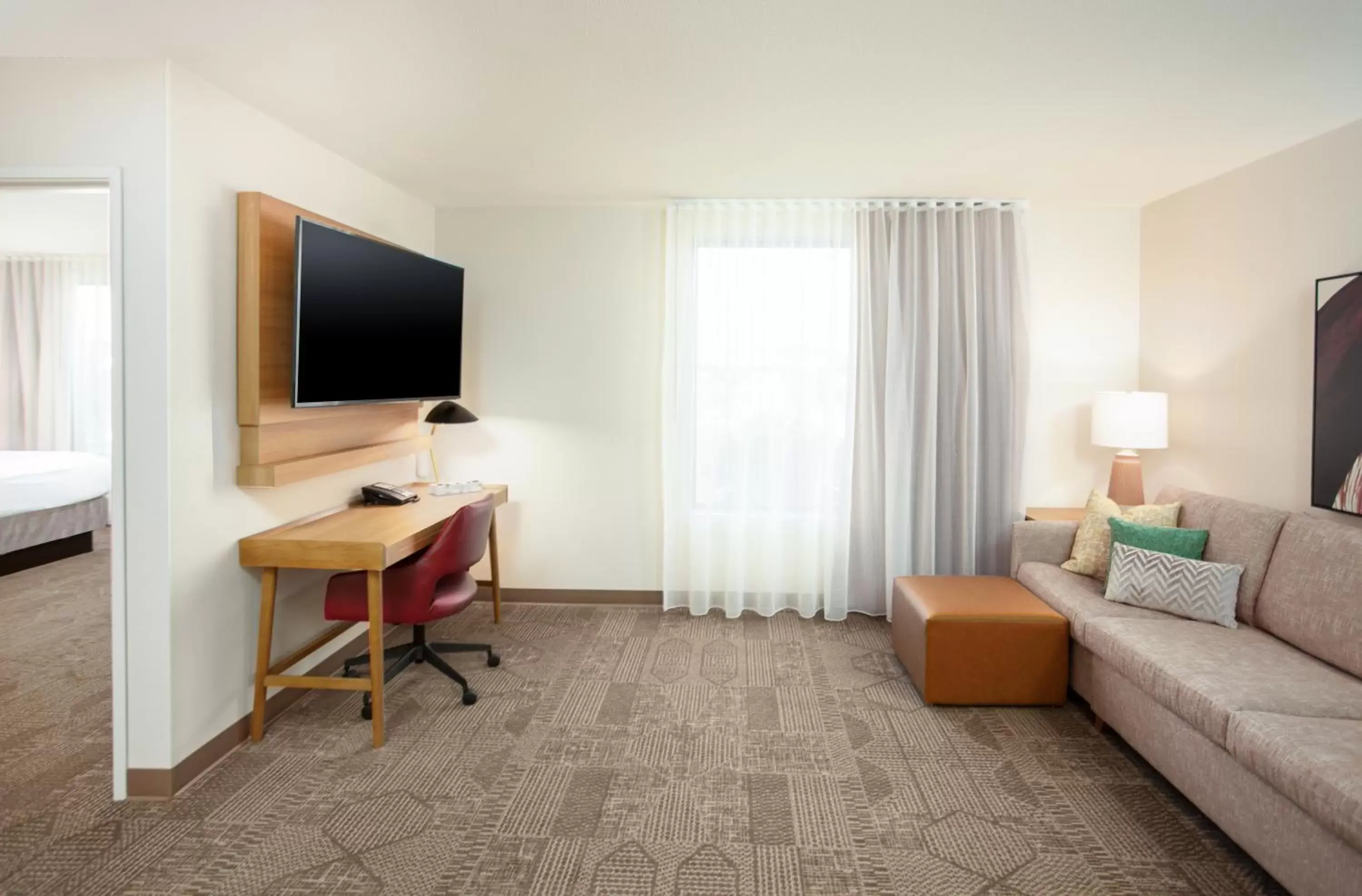 TV and multimedia, TV/Entertainment Center in Staybridge Suites - San Bernardino - Loma Linda