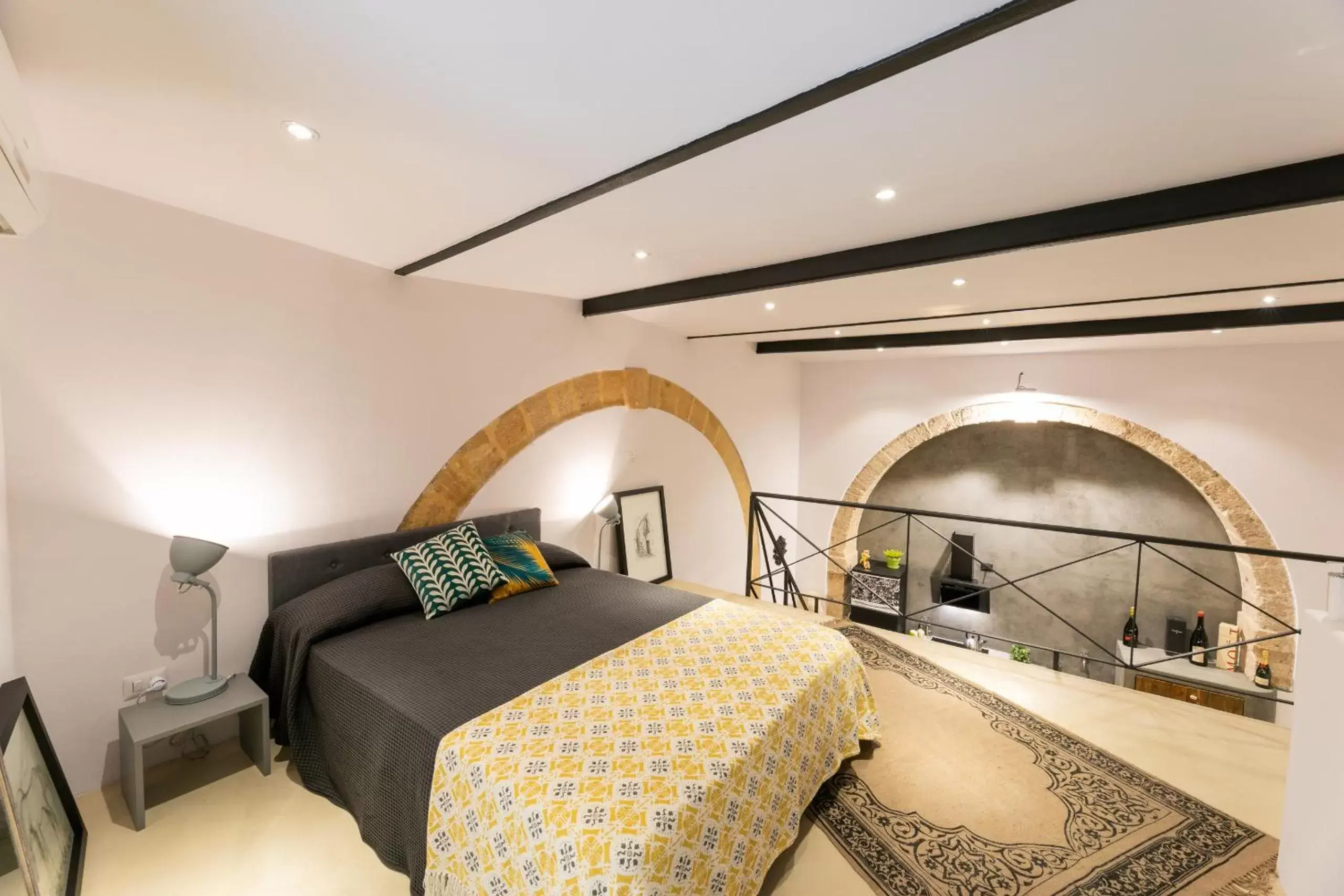 Bedroom, Bed in Casa Teia, Exclusive Loft in Ortigia