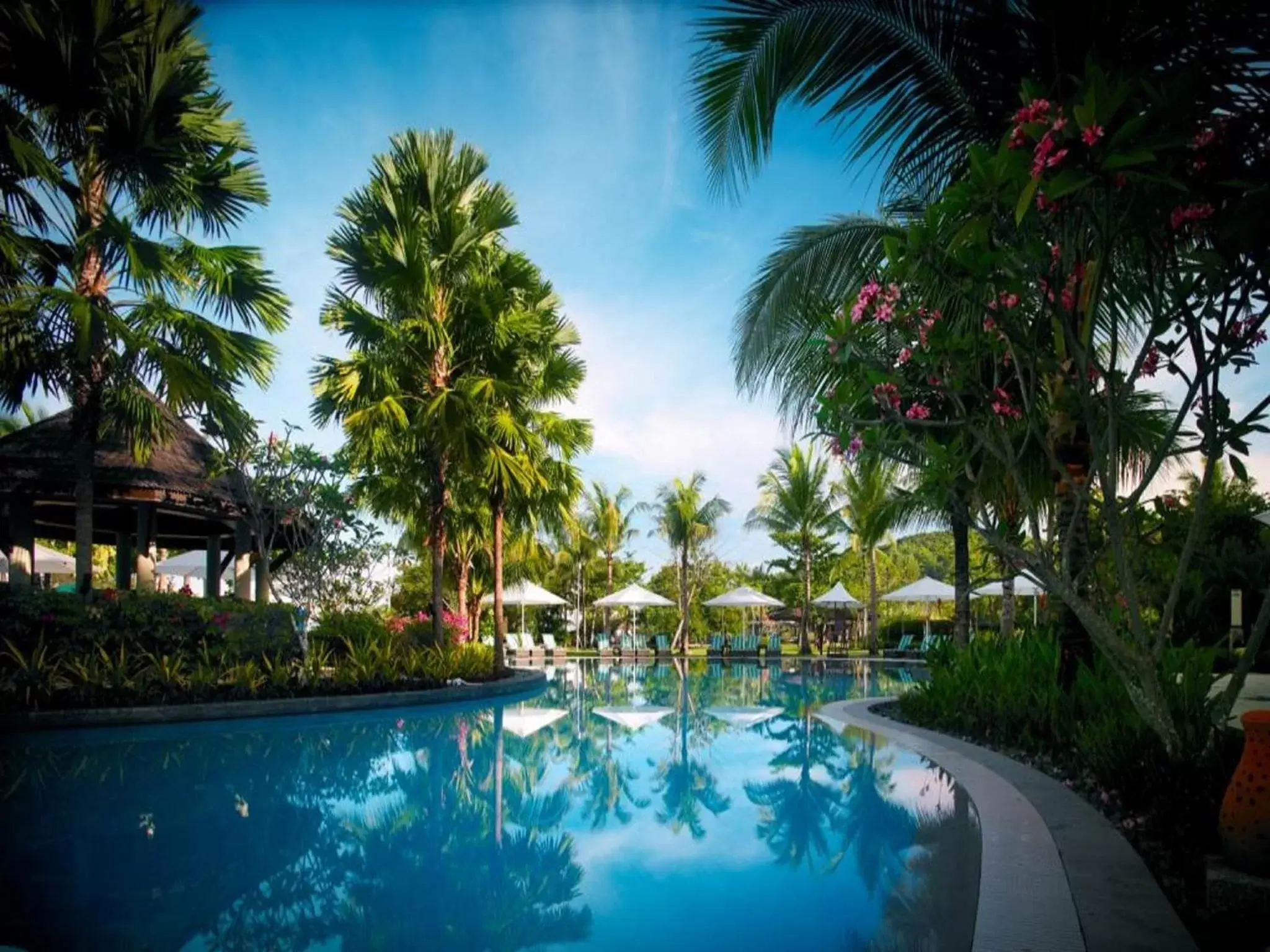 Swimming Pool in Shangri-La Rasa Ria, Kota Kinabalu