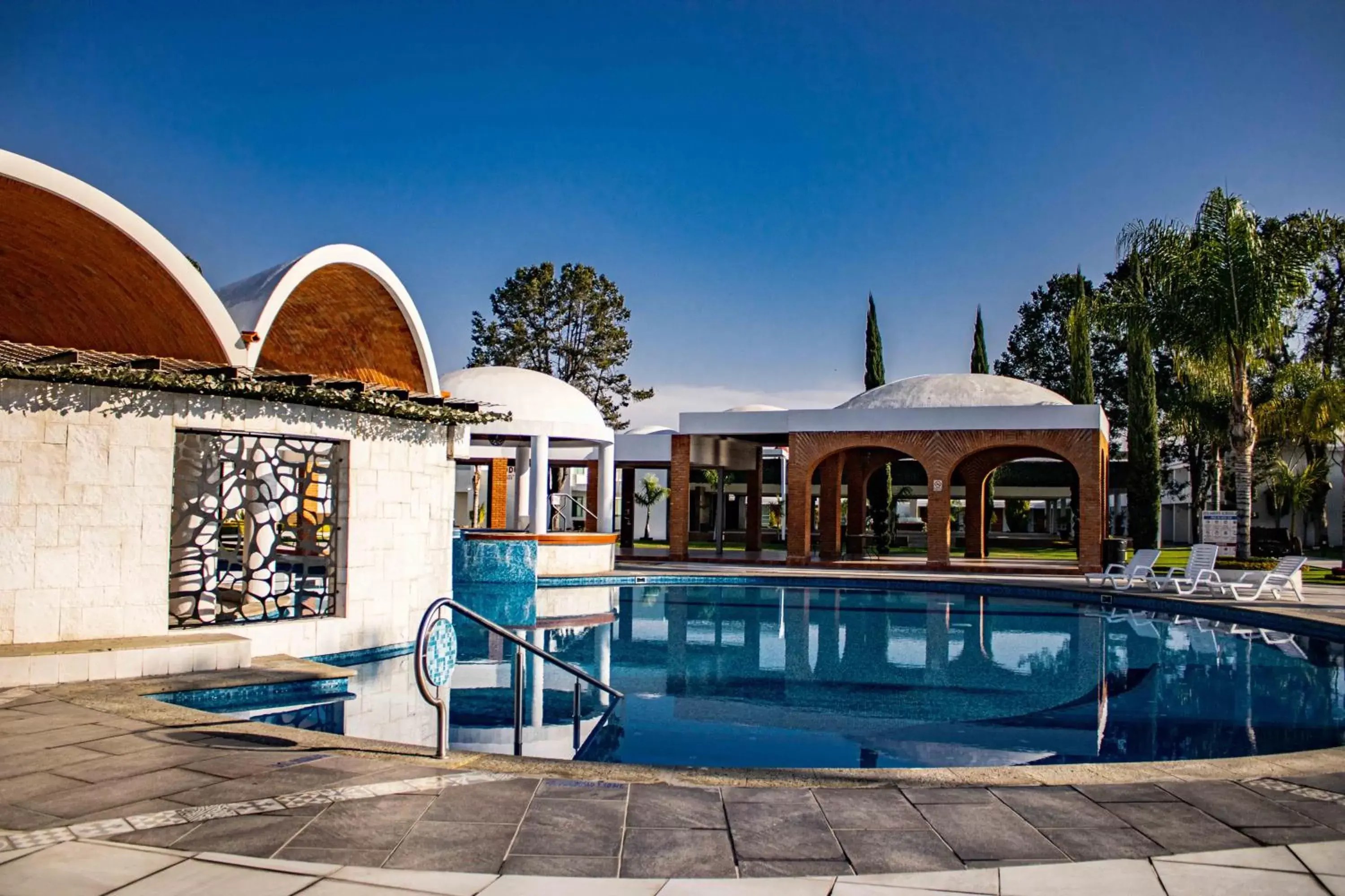 Swimming Pool in Hotel María Dolores San Luis Potosí