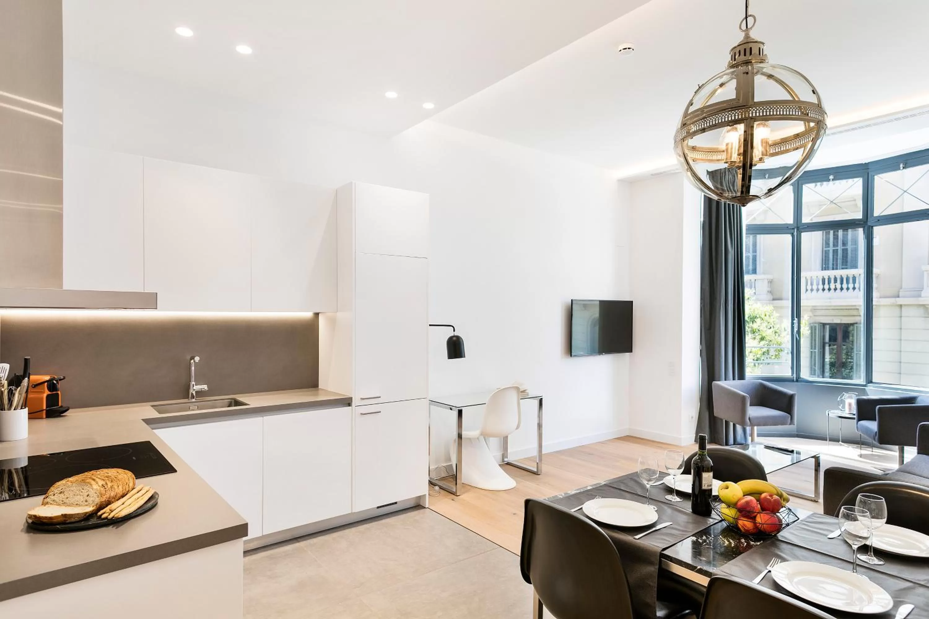 TV and multimedia in Murmuri Residence Mercader