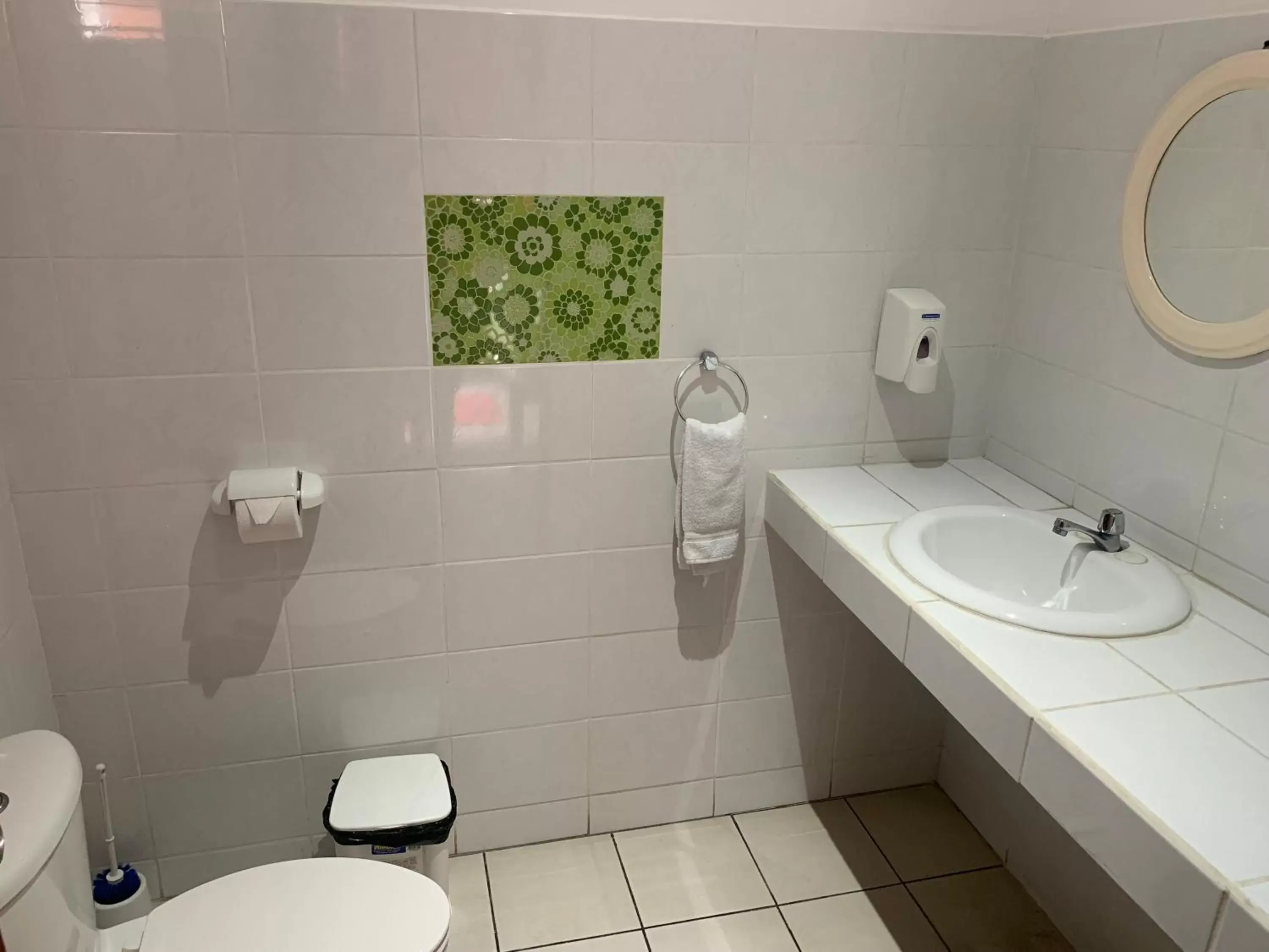 Bathroom in Casa de Lis Hotel & Tourist Info Centre