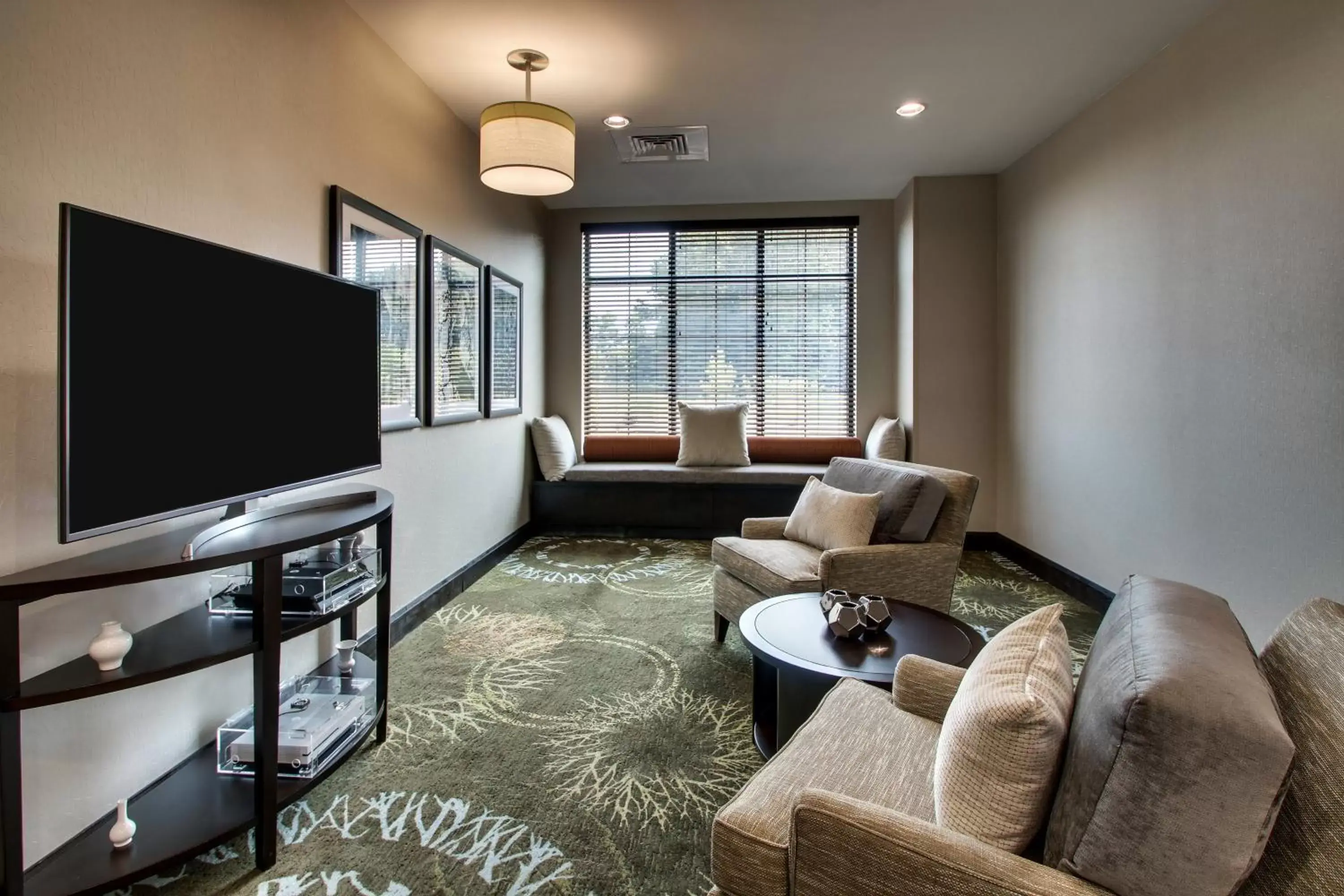 Lobby or reception, Seating Area in Staybridge Suites - Rock Hill, an IHG Hotel