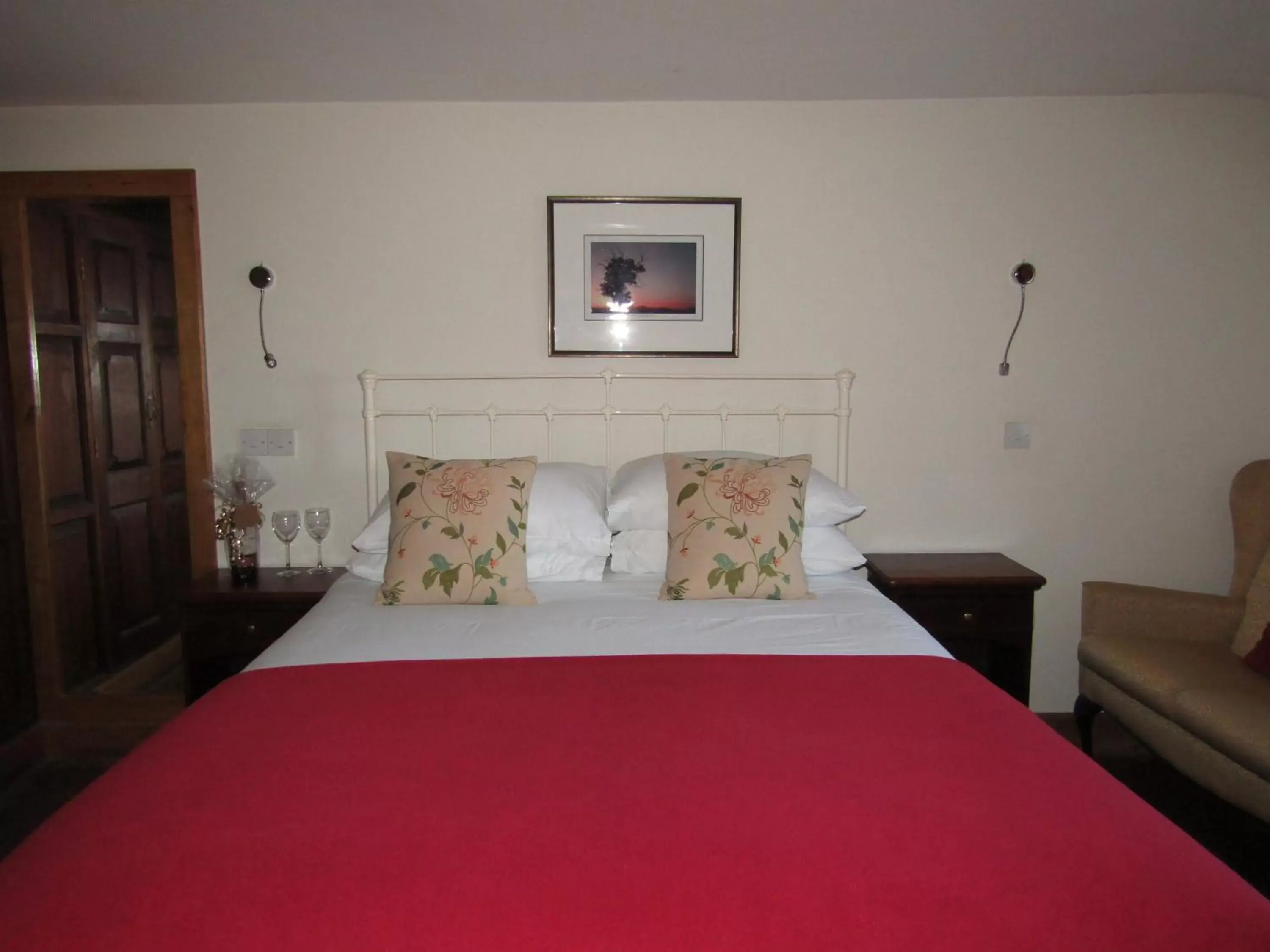 Bed in The Kilcot Inn