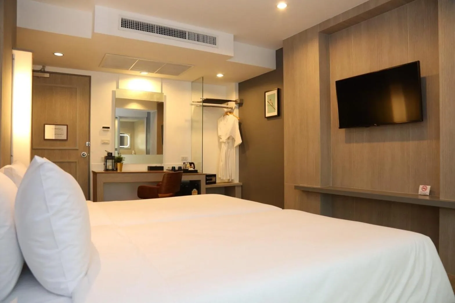 Bed in Miracle Suvarnabhumi Airport