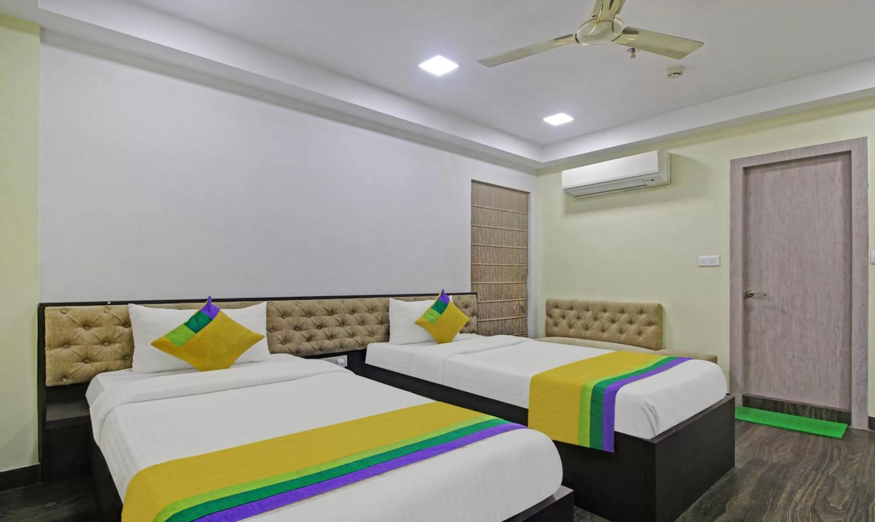 Bedroom, Bed in Itsy Hotels Reotel Near Rabindra Sarobar