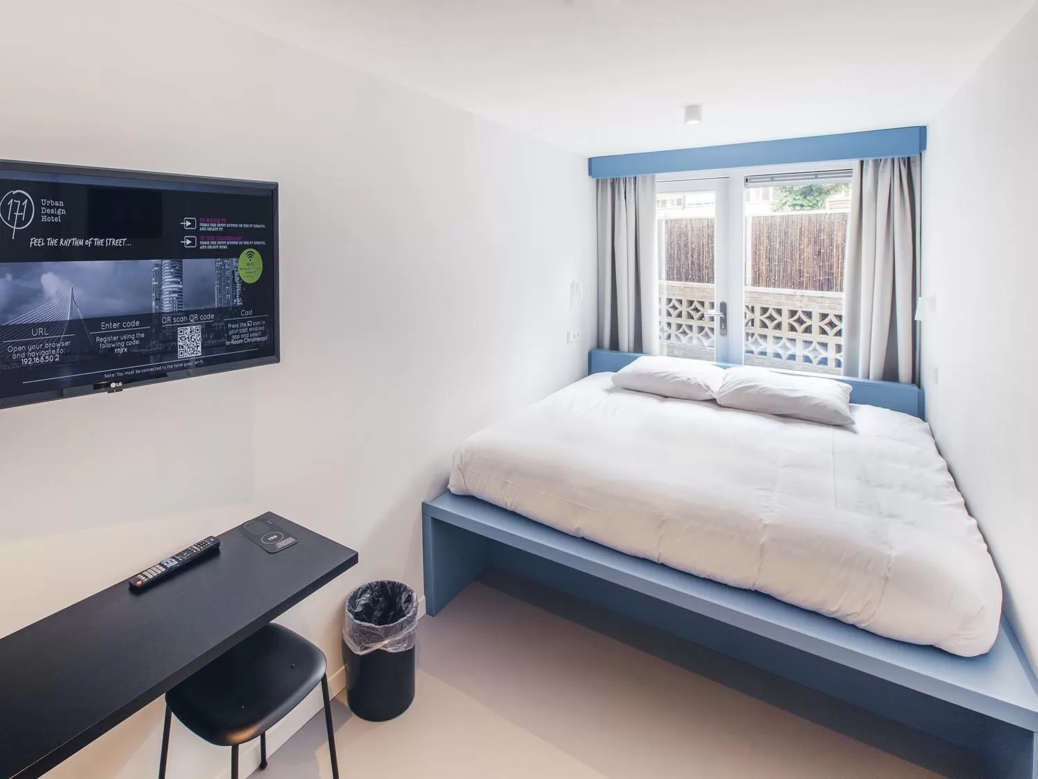 Bed in 171. Urban Design Hotel