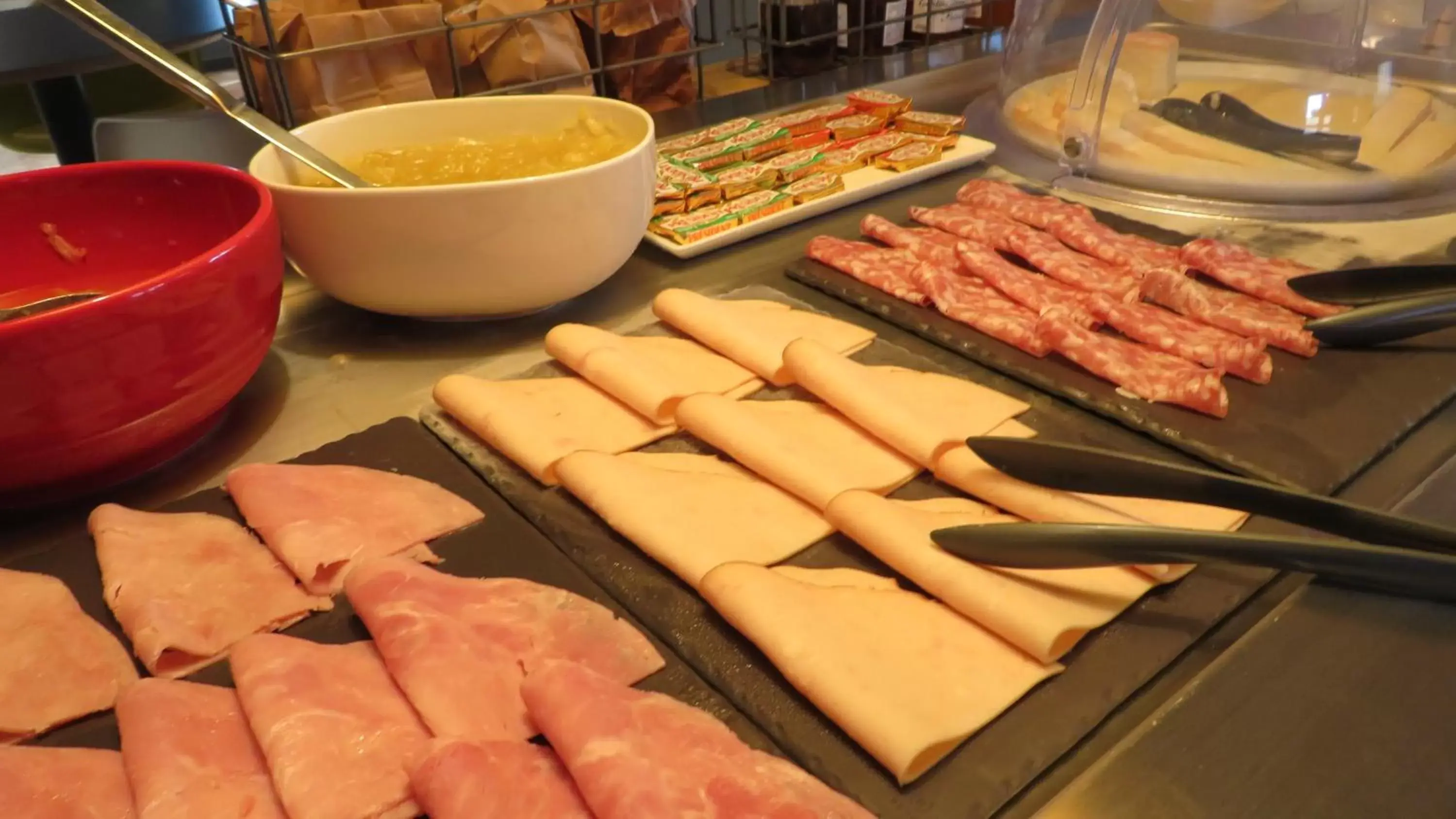 Food and drinks in ibis Melun Food and drinks in ibis Melun