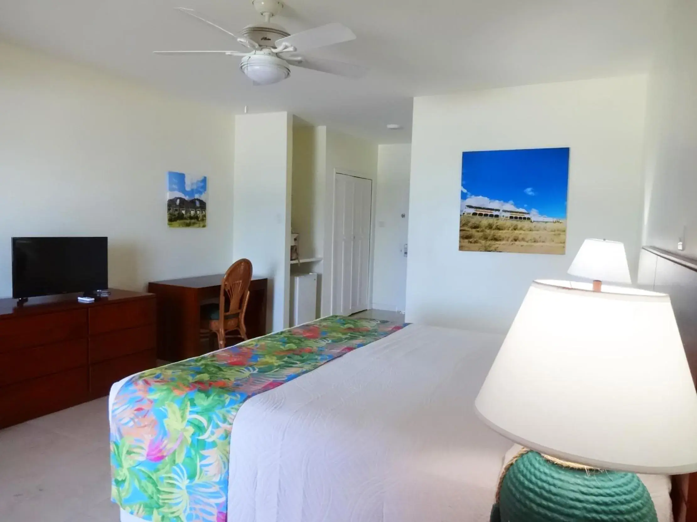 Photo of the whole room, Bed in Sugar Bay Club Photo of the whole room, Bed in Sugar Bay Club