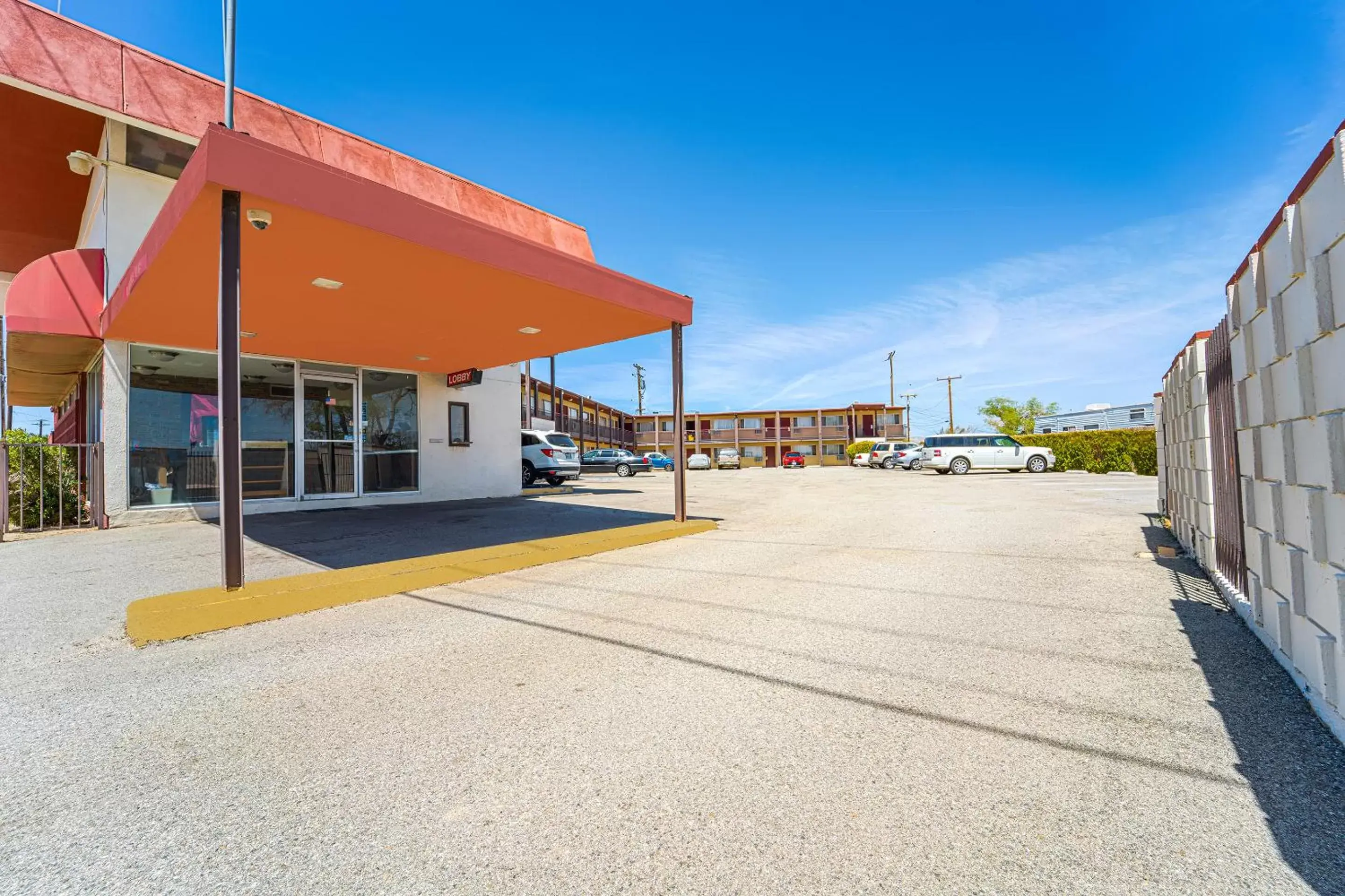 Parking in Mojave Hotel