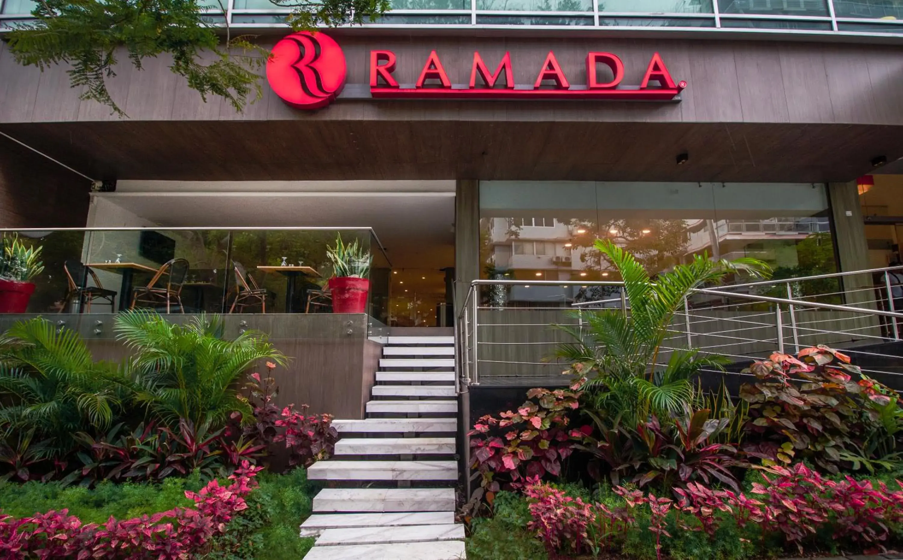 Facade/entrance in Ramada by Wyndham Panama Via Argentina Facade/entrance in Ramada by Wyndham Panama Via Argentina
