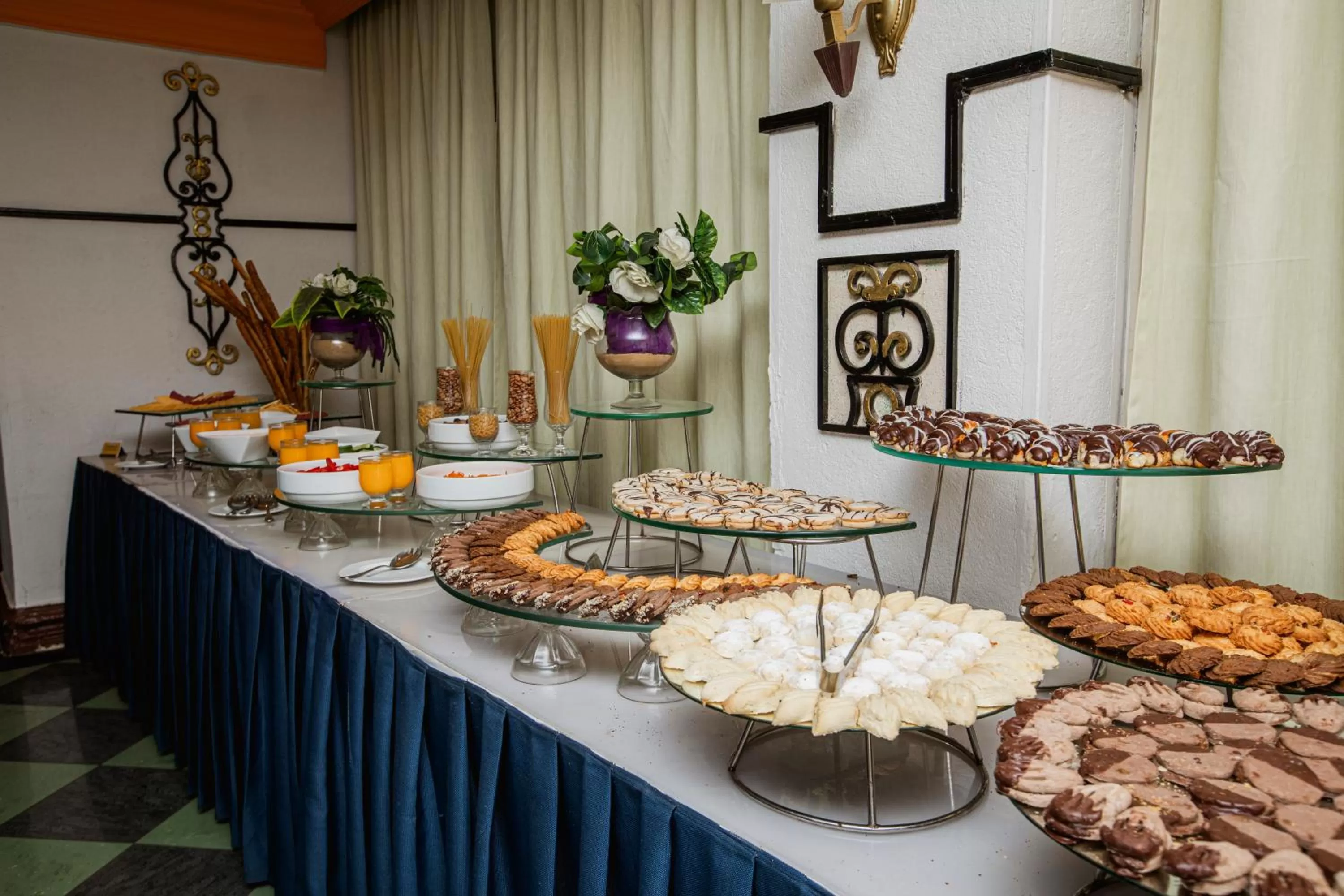 Buffet breakfast in AIFU Hotel El Montazah Alexandria