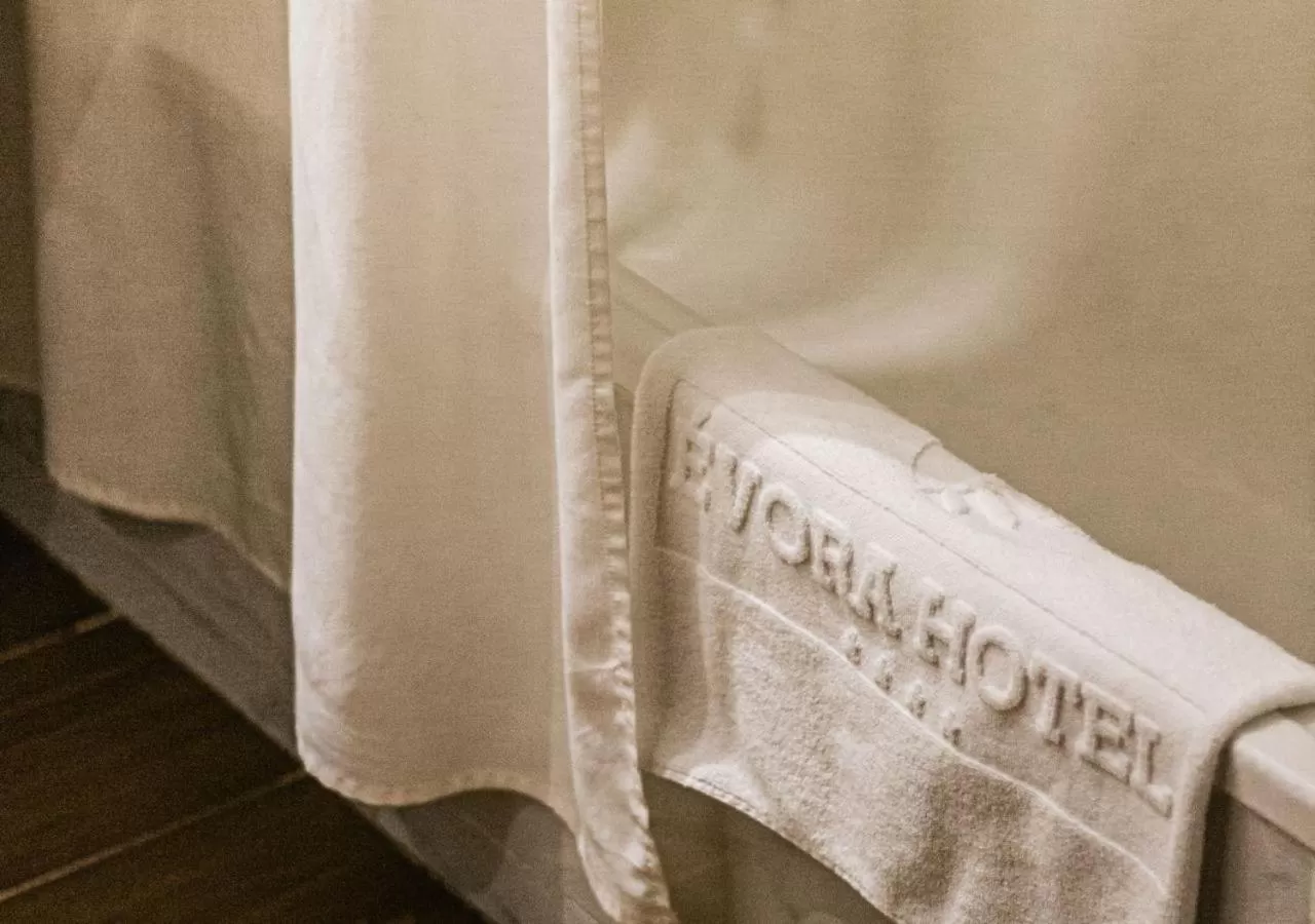 Bathroom in Evora Hotel