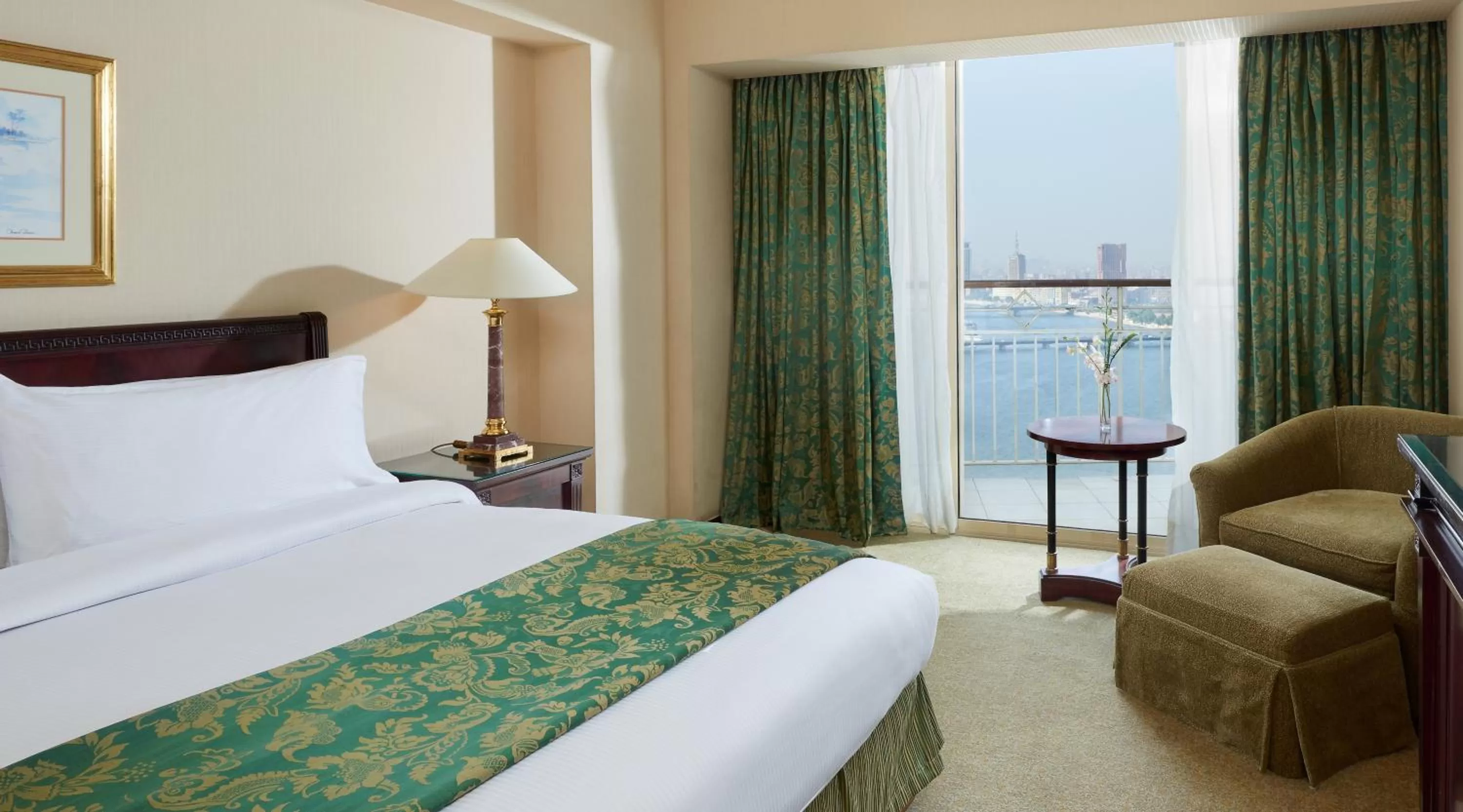 Bed in Hilton Cairo Grand Nile