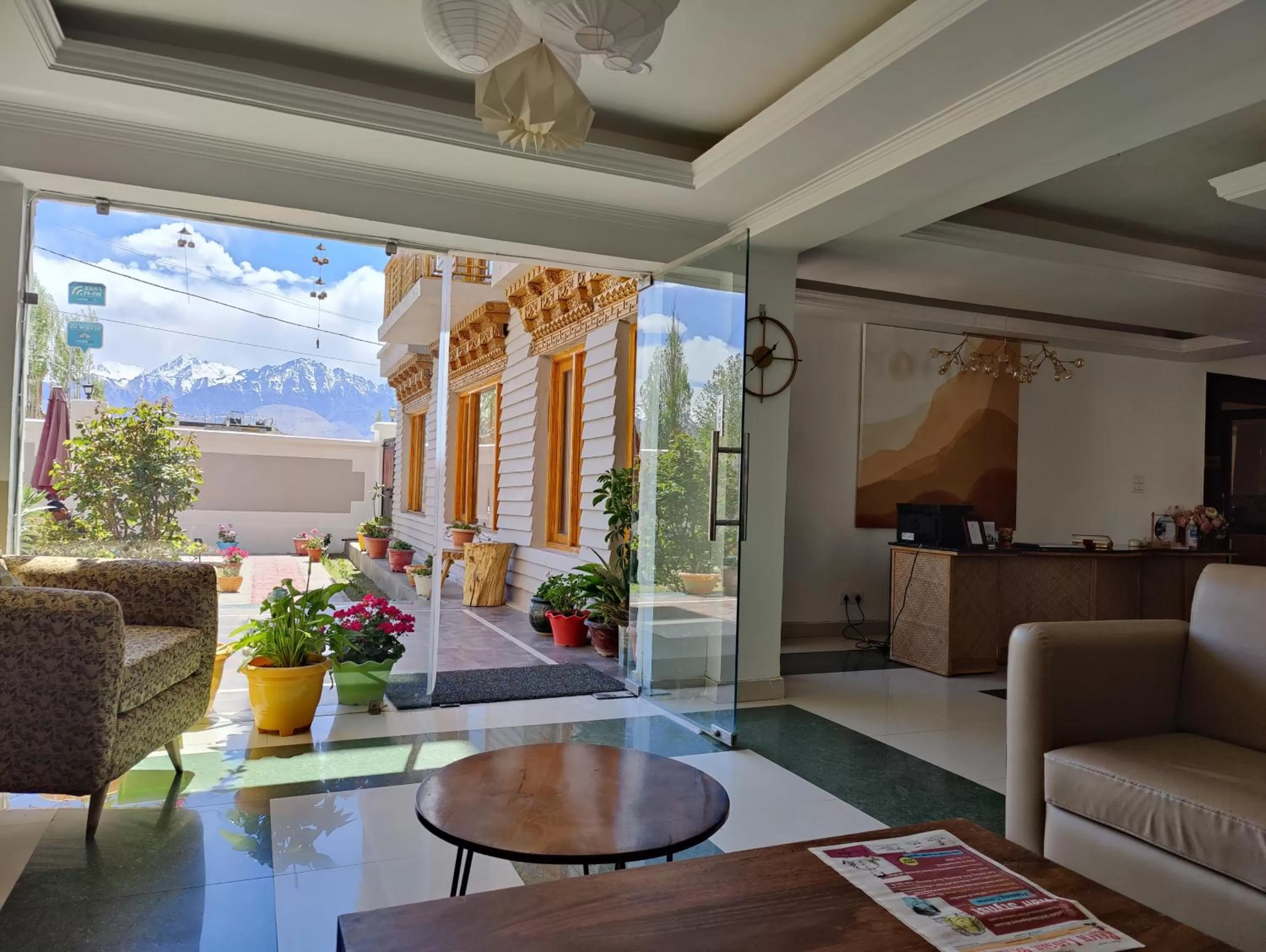 Lobby or reception in Yarab Tso