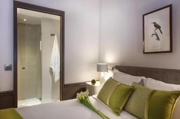 Bedroom, Bed in Hôtel d'Orsay - Esprit de France