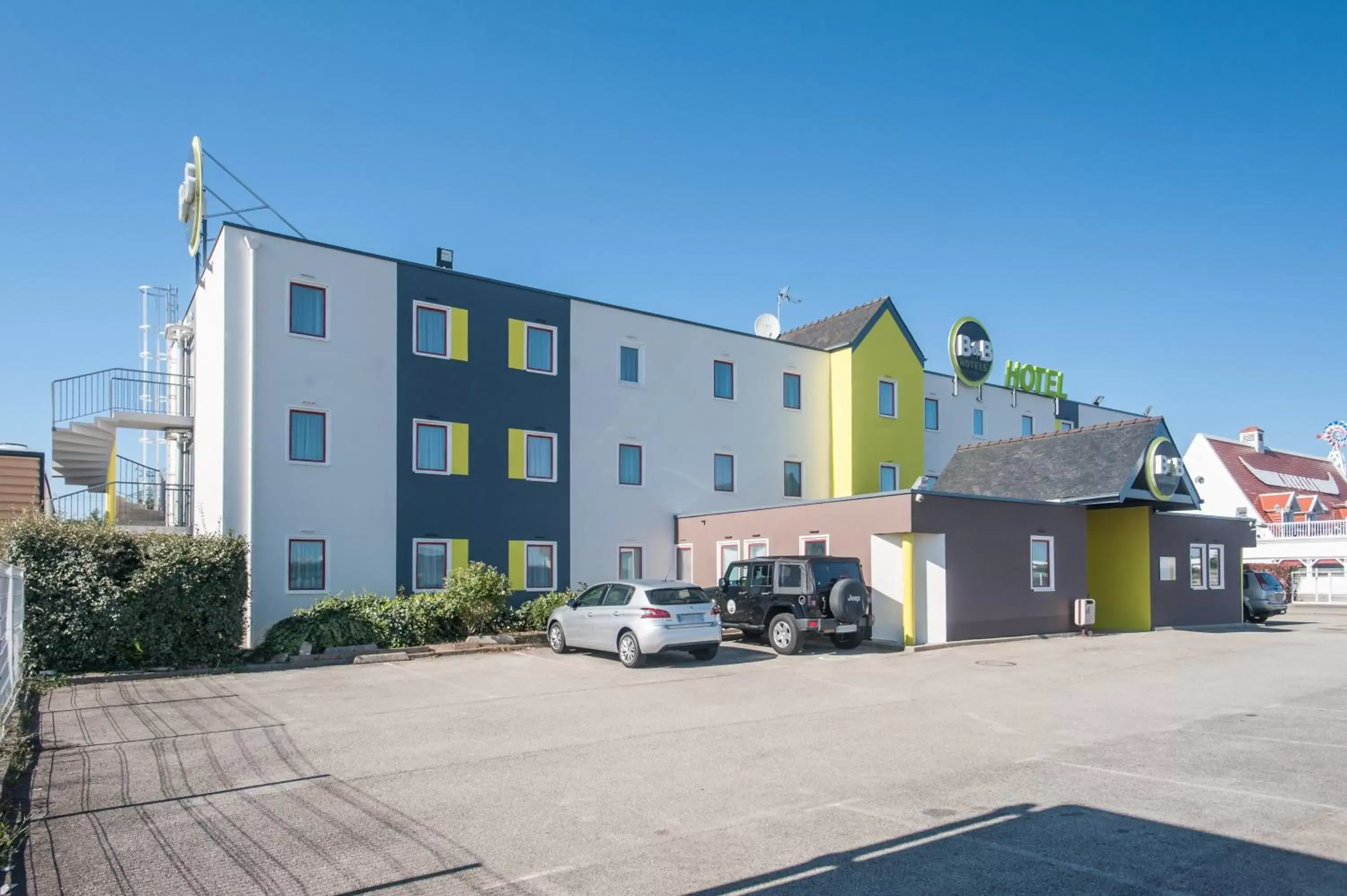 Facade/entrance in B&B HOTEL Lorient Caudan Facade/entrance in B&B HOTEL Lorient Caudan