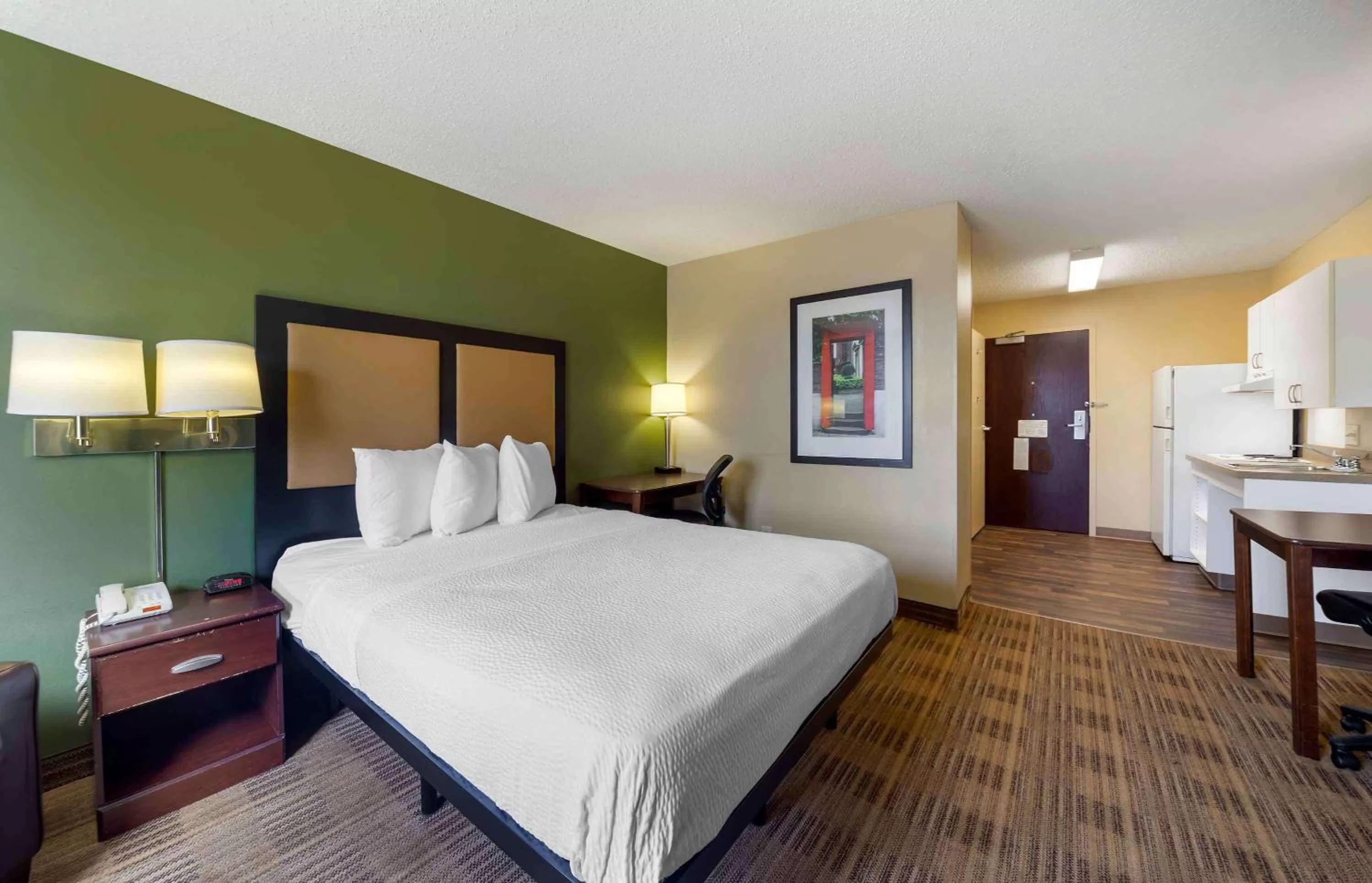 Bedroom, Bed in Extended Stay America Suites - Oklahoma City - NW Expressway