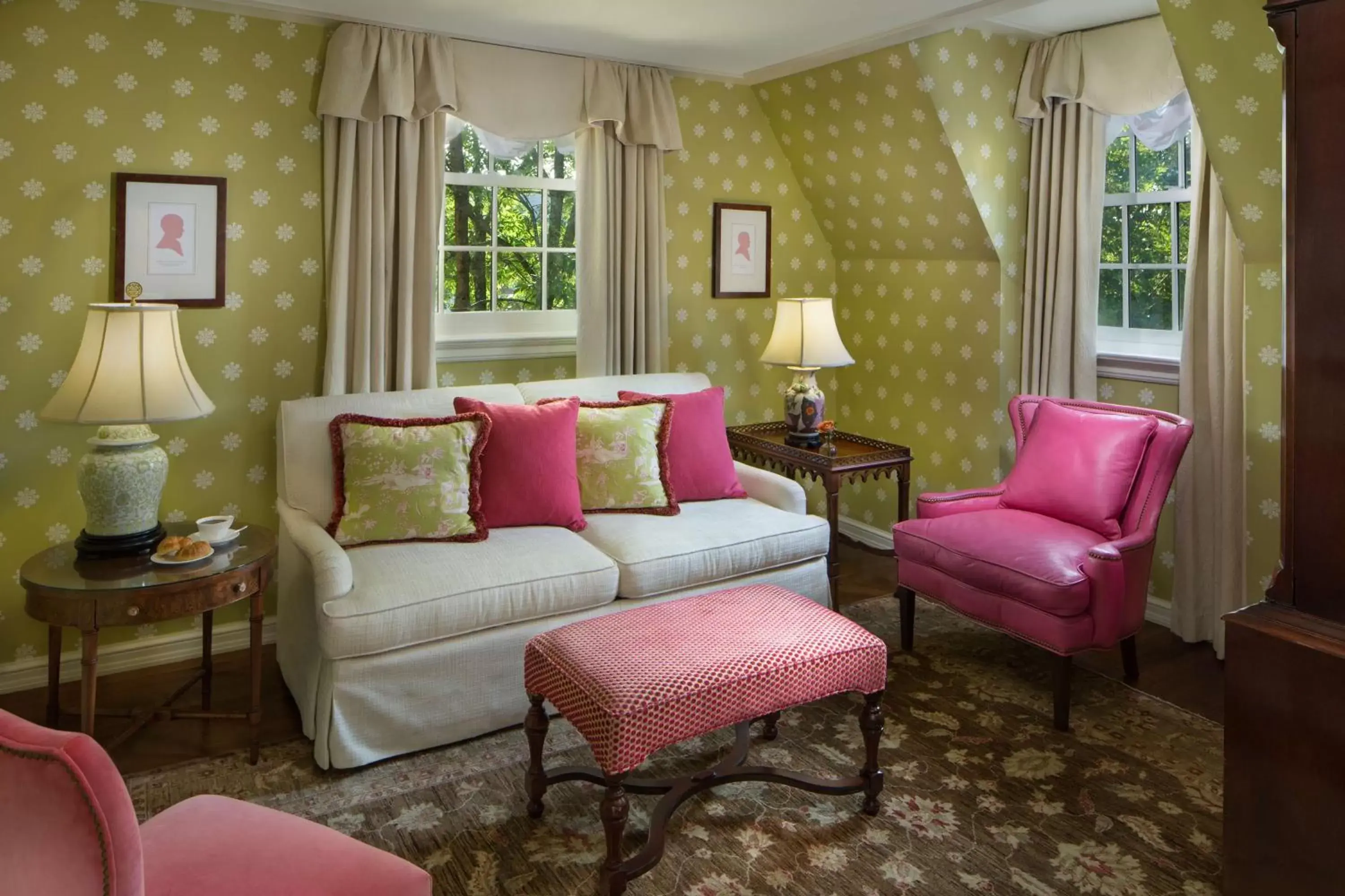 Photo of the whole room, Seating Area in The Carolina Inn, a Destination by Hyatt Hotel