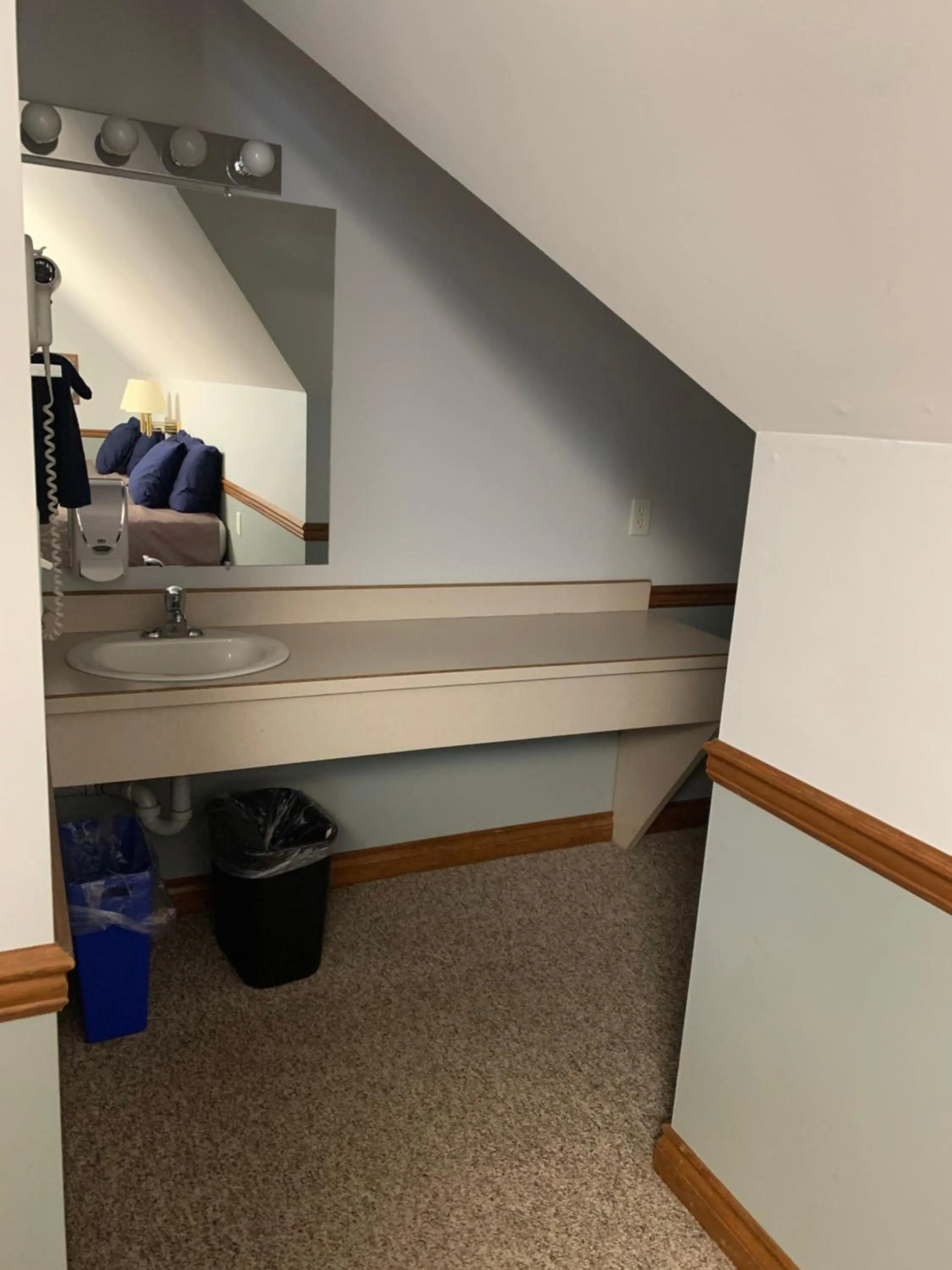 Bathroom in Peaks Lodge