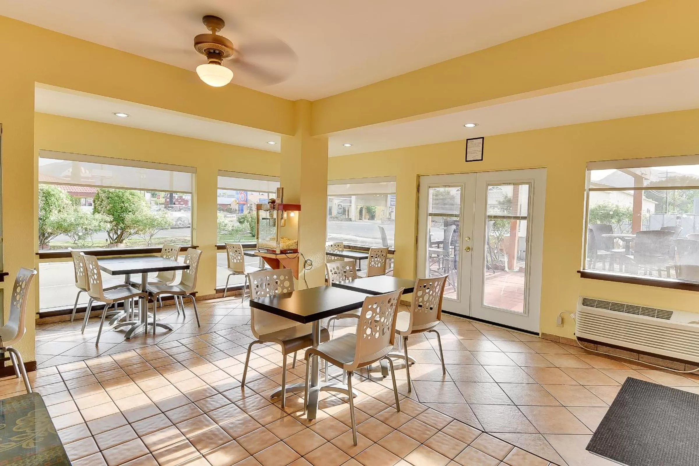 Restaurant/places to eat in Vagabond Inn Bishop