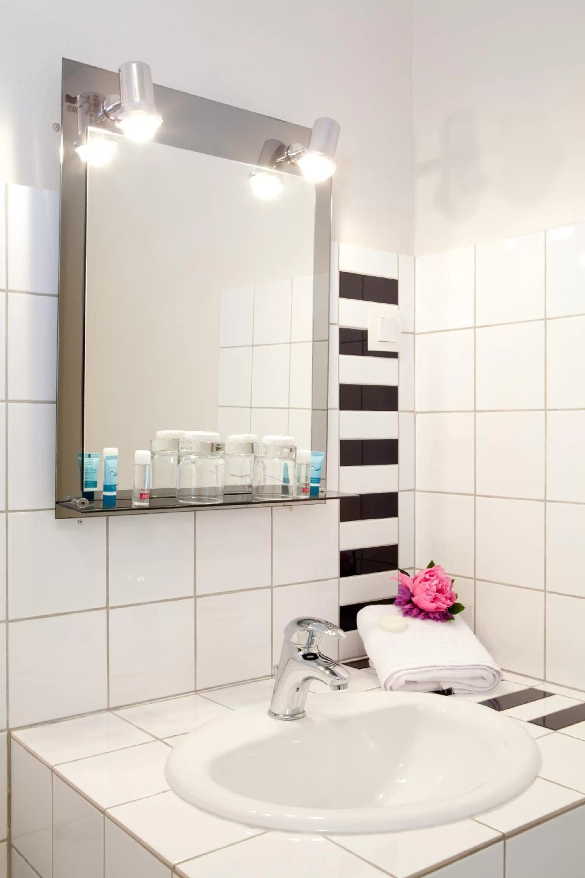 Bathroom in Hotel Le Toeno