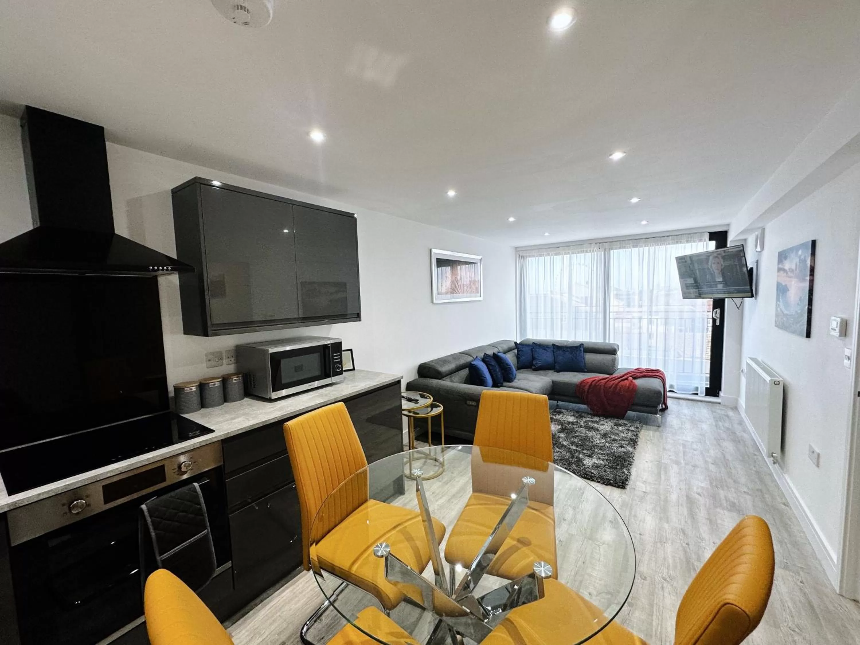 Communal lounge/ TV room in The Atlantis - Tower Apartments