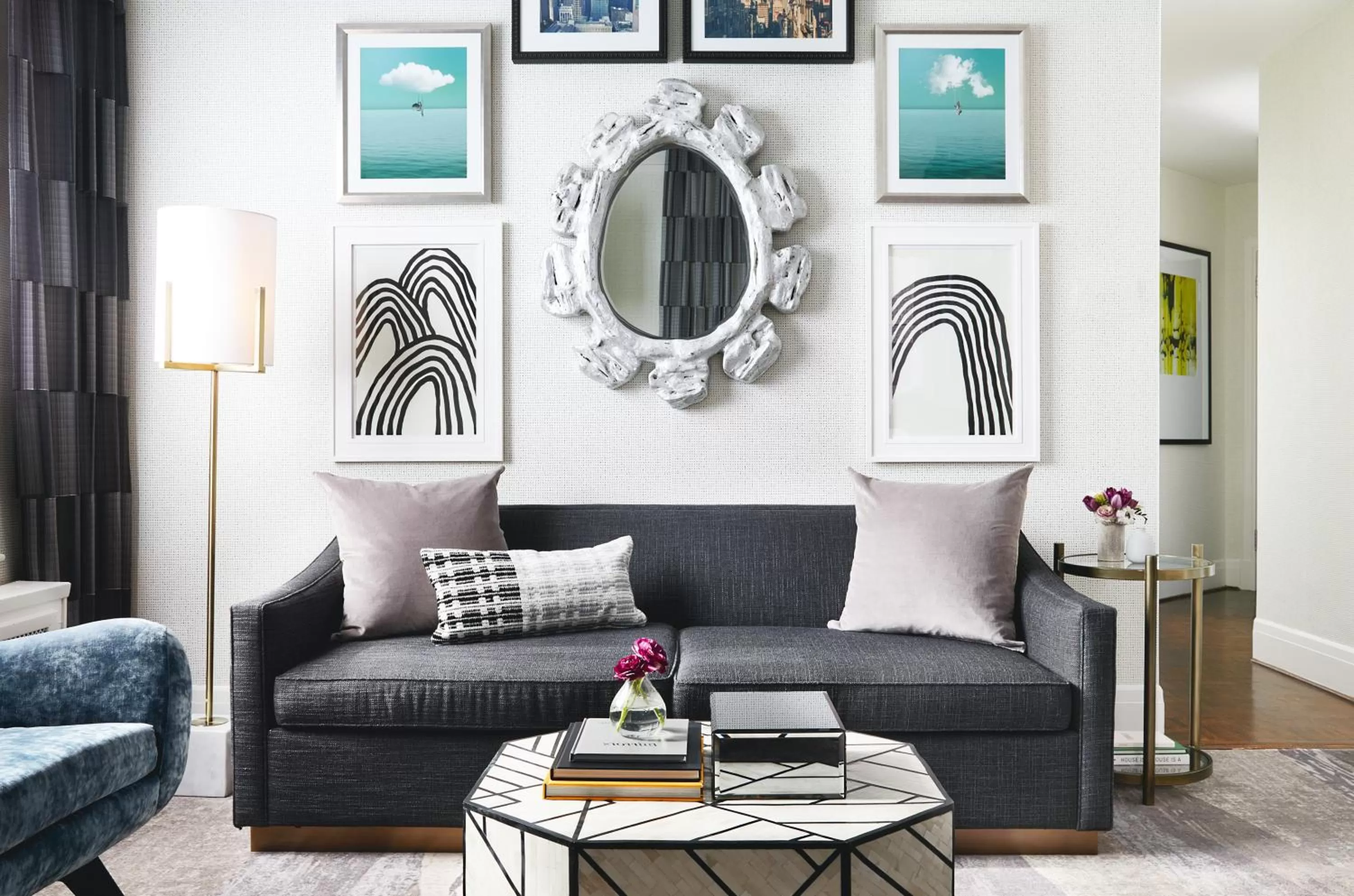 Living room in Galleria Park Hotel