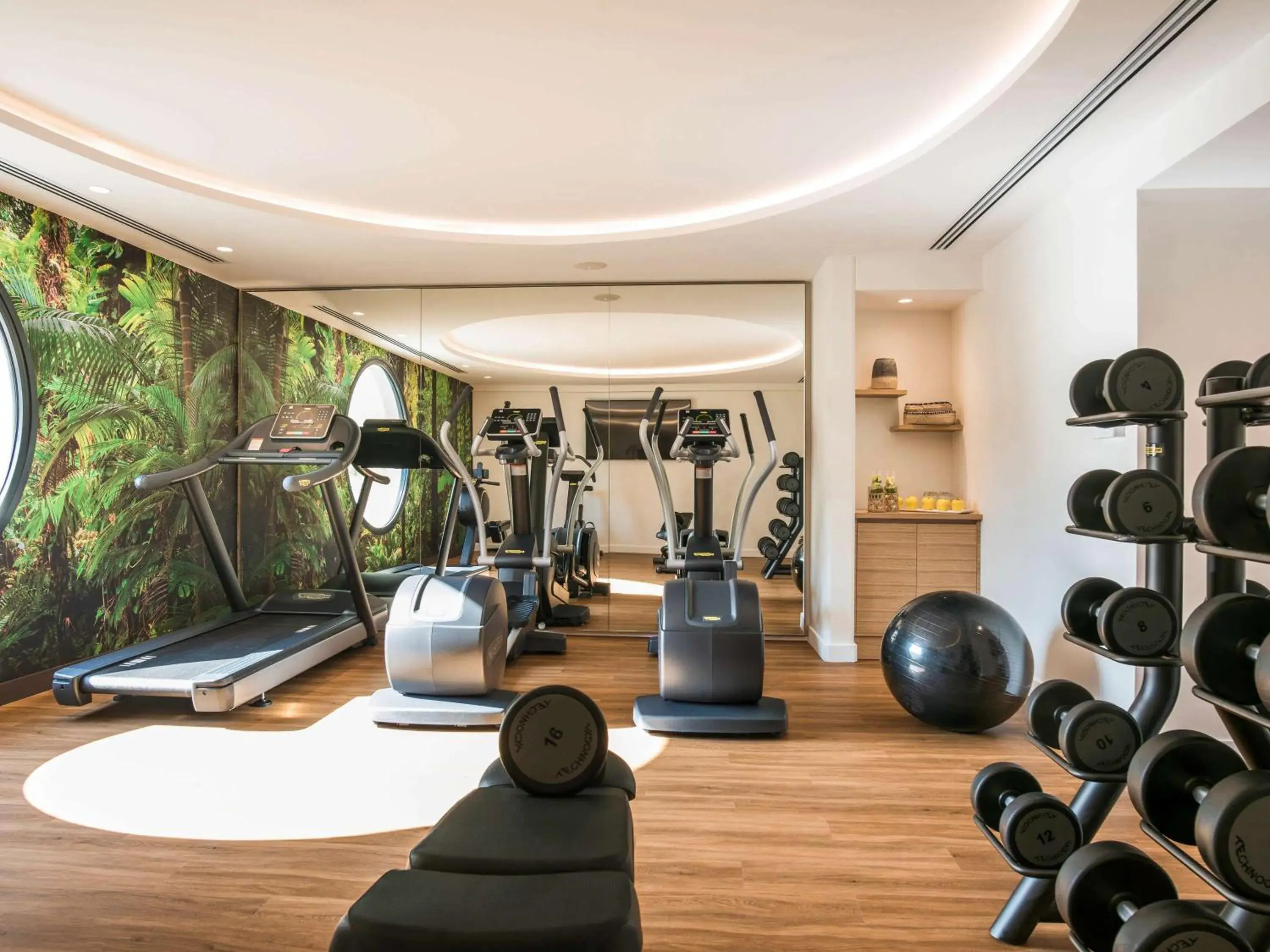 Activities, Fitness Center/Facilities in Hotel Croisette Beach Cannes Mgallery
