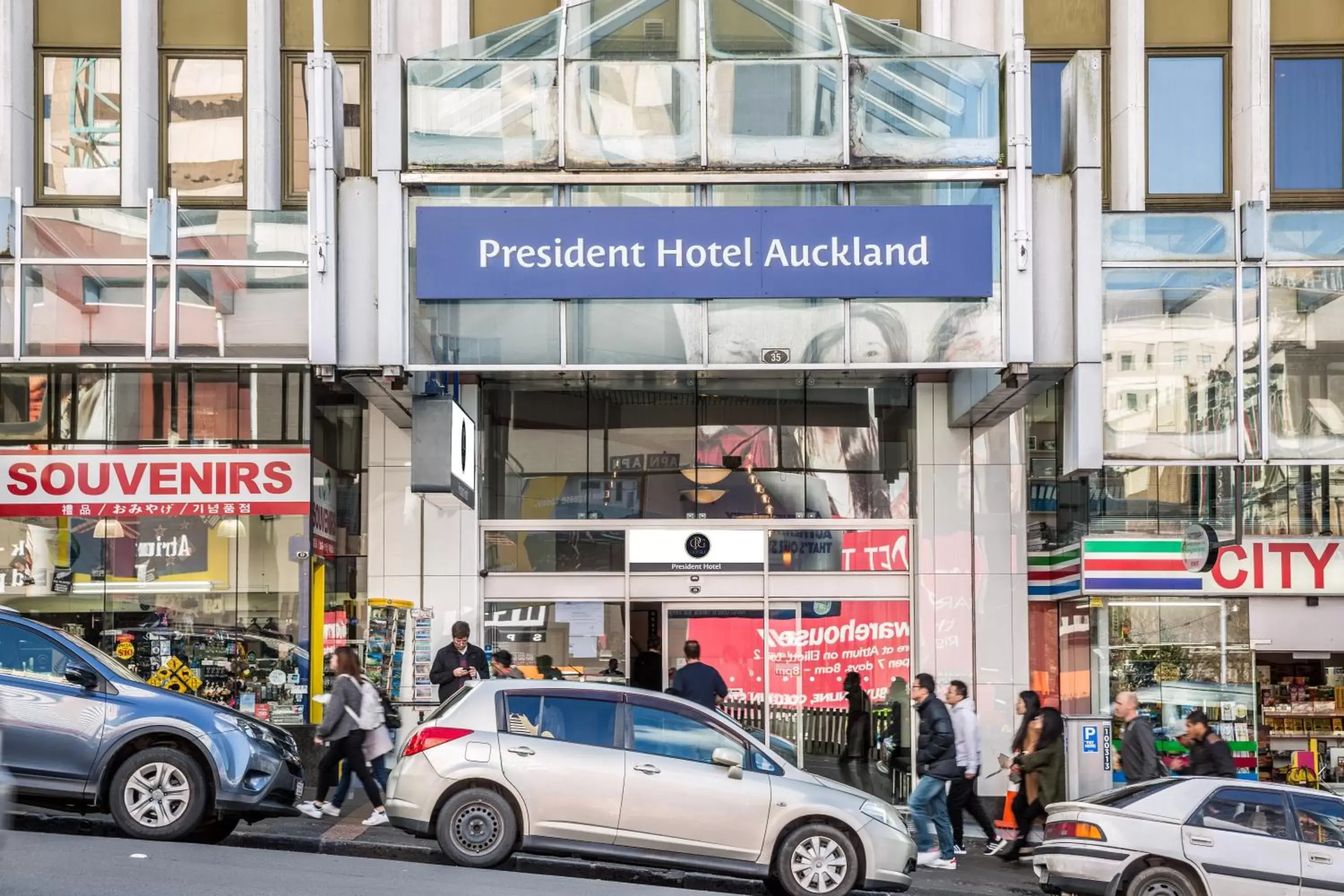 Property Building in President Hotel Auckland