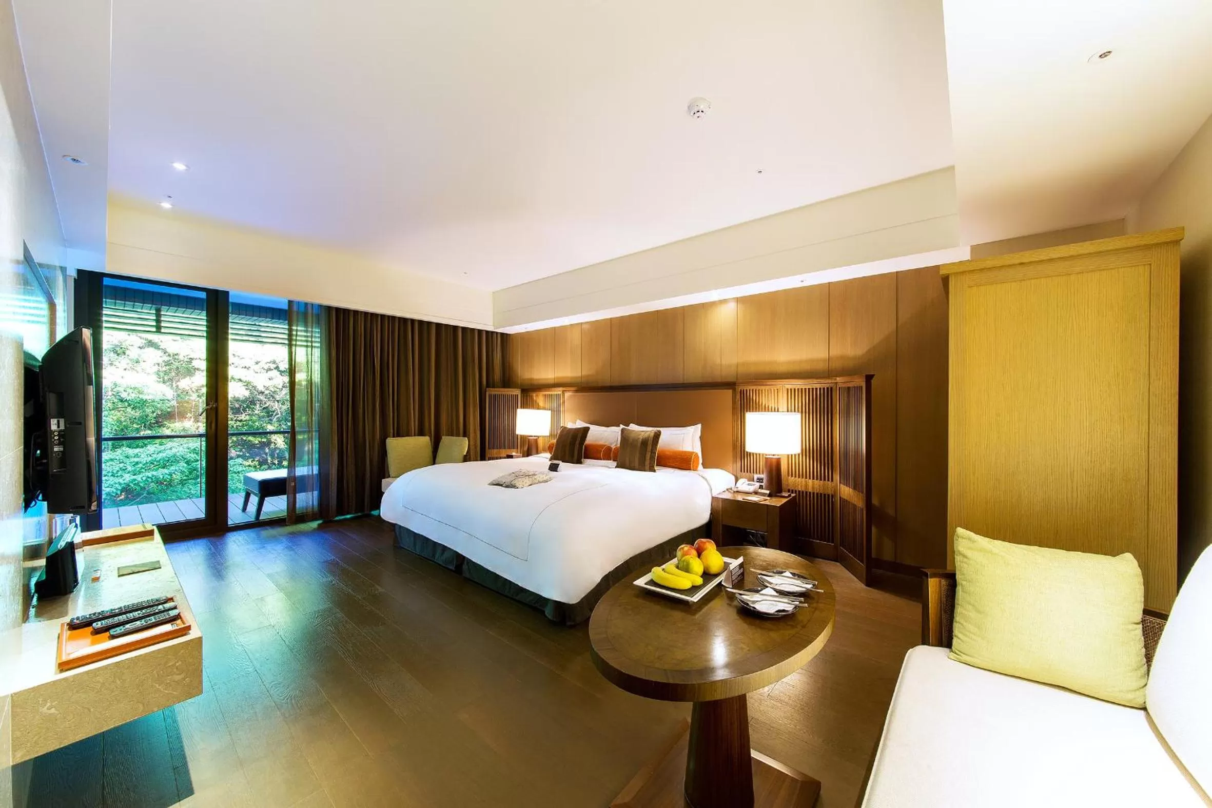 Photo of the whole room, Bed in Grand View Resort Beitou
