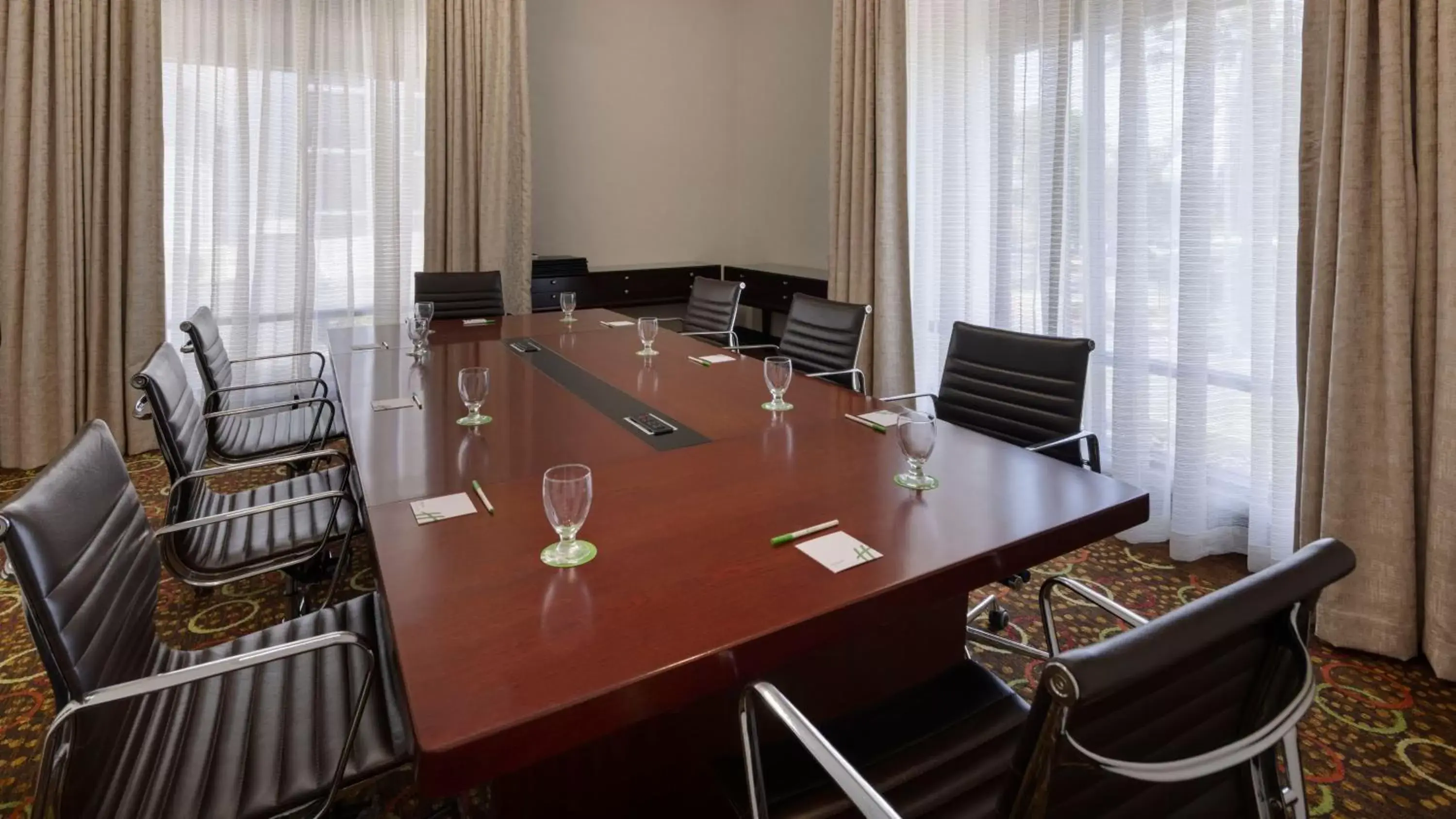 Meeting/conference room in Holiday Inn San Jose-Silicon Valley, an IHG Hotel