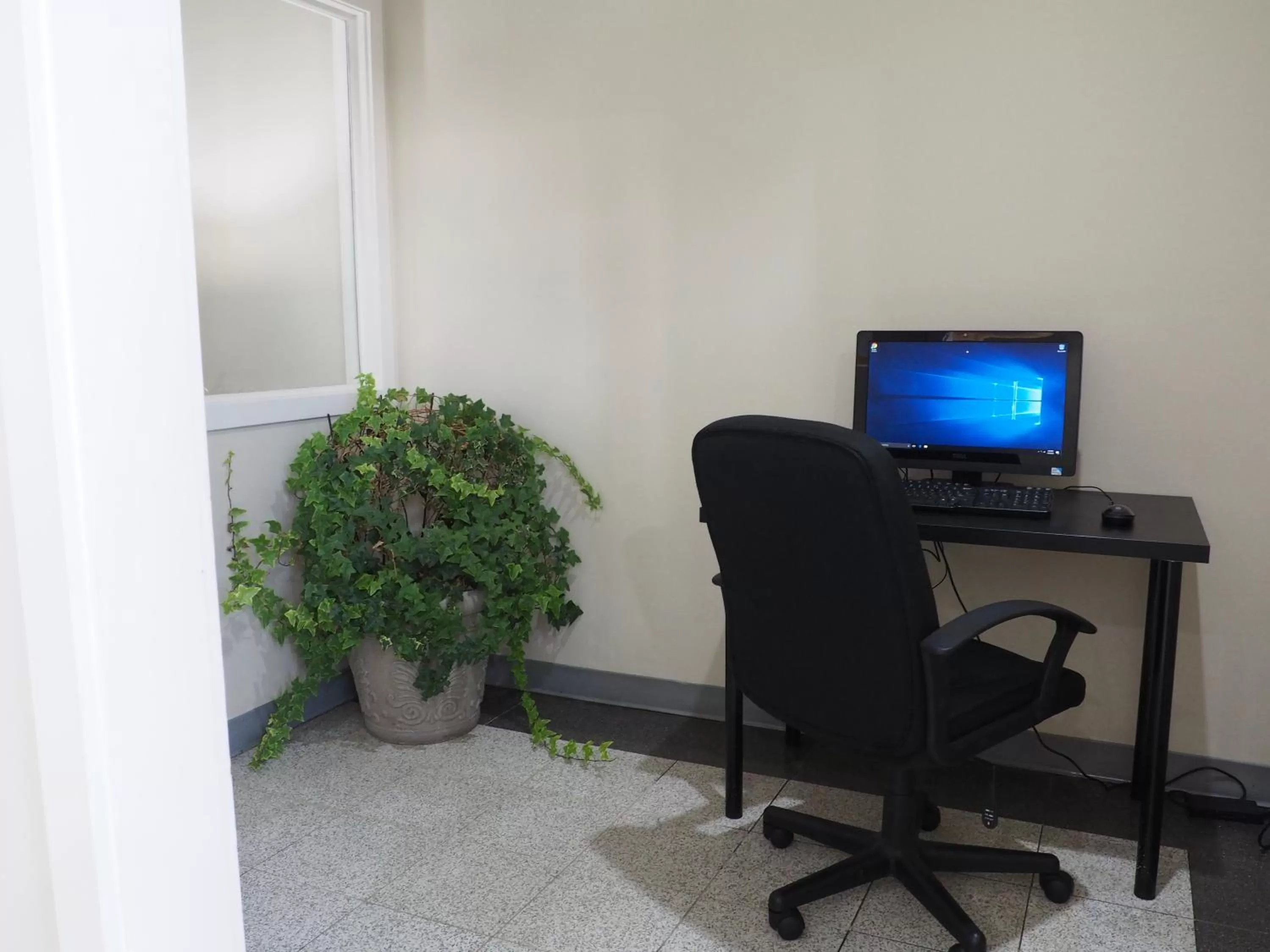 Business facilities in Parkview Inn and Conference Center