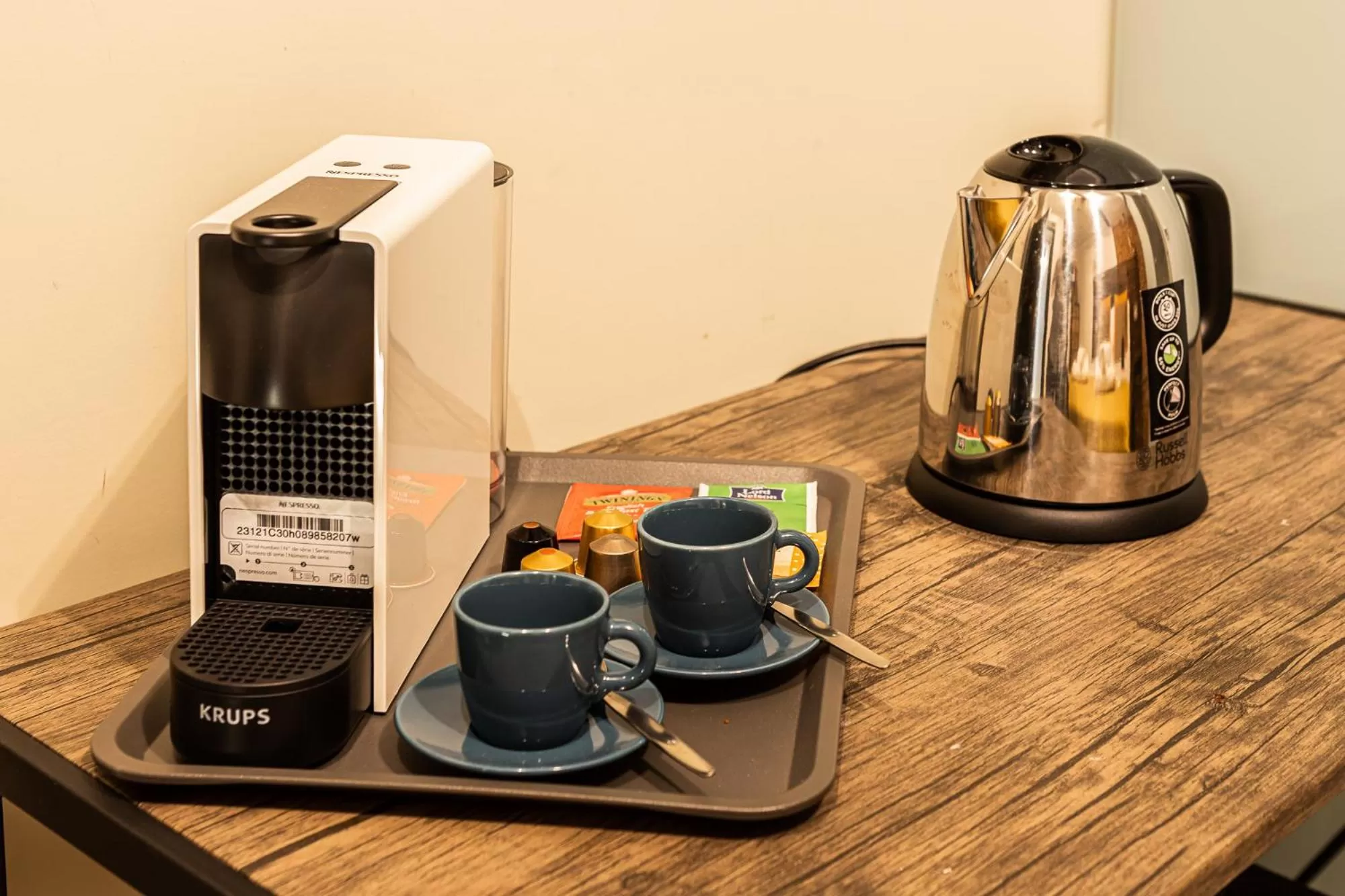 Coffee/Tea Facilities in BNBHolder Boutique SOL