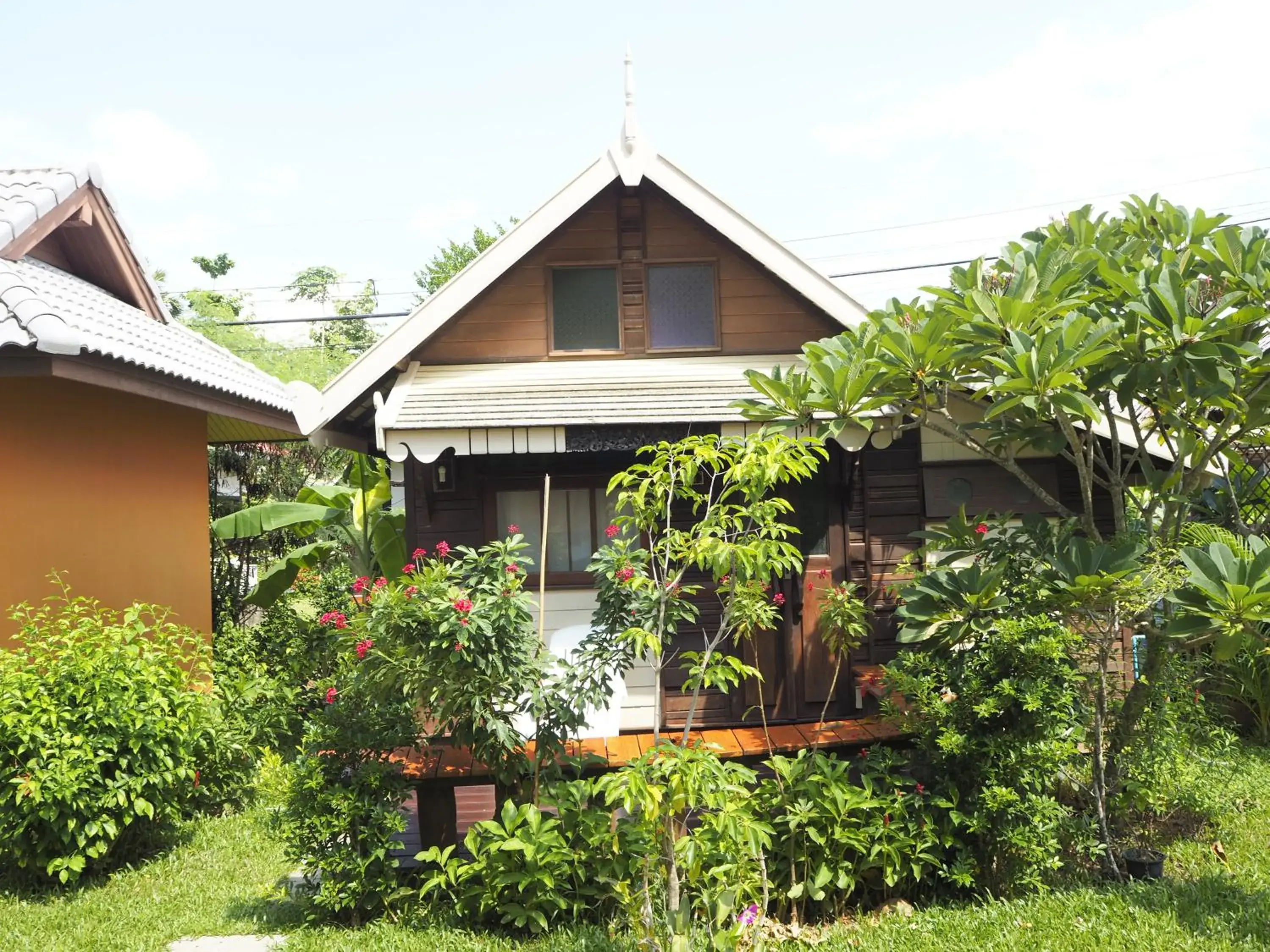 Property building, Patio/Outdoor Area in Lanta Fevrier Resort