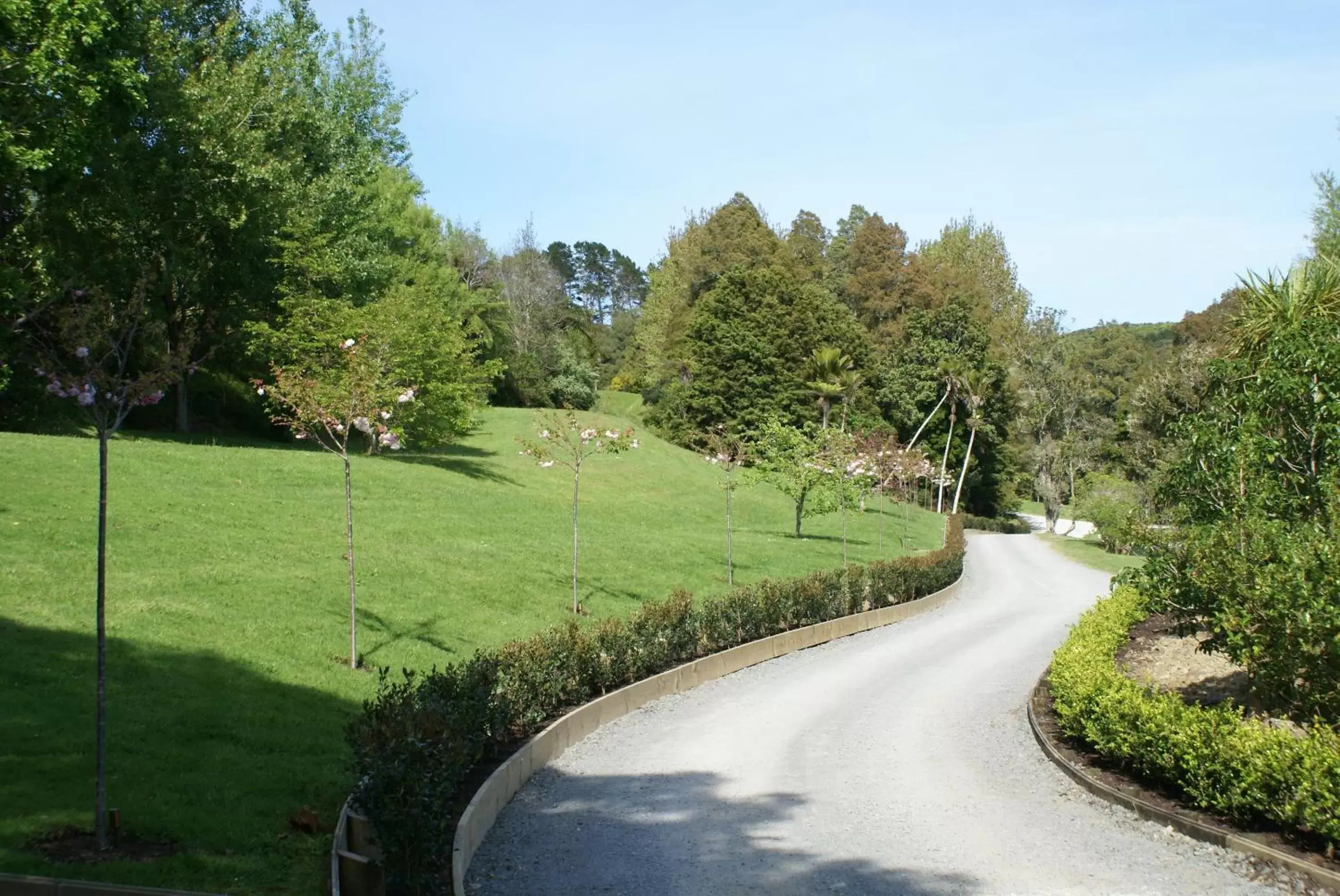 Facade/entrance in Woodhouse Mountain Lodge