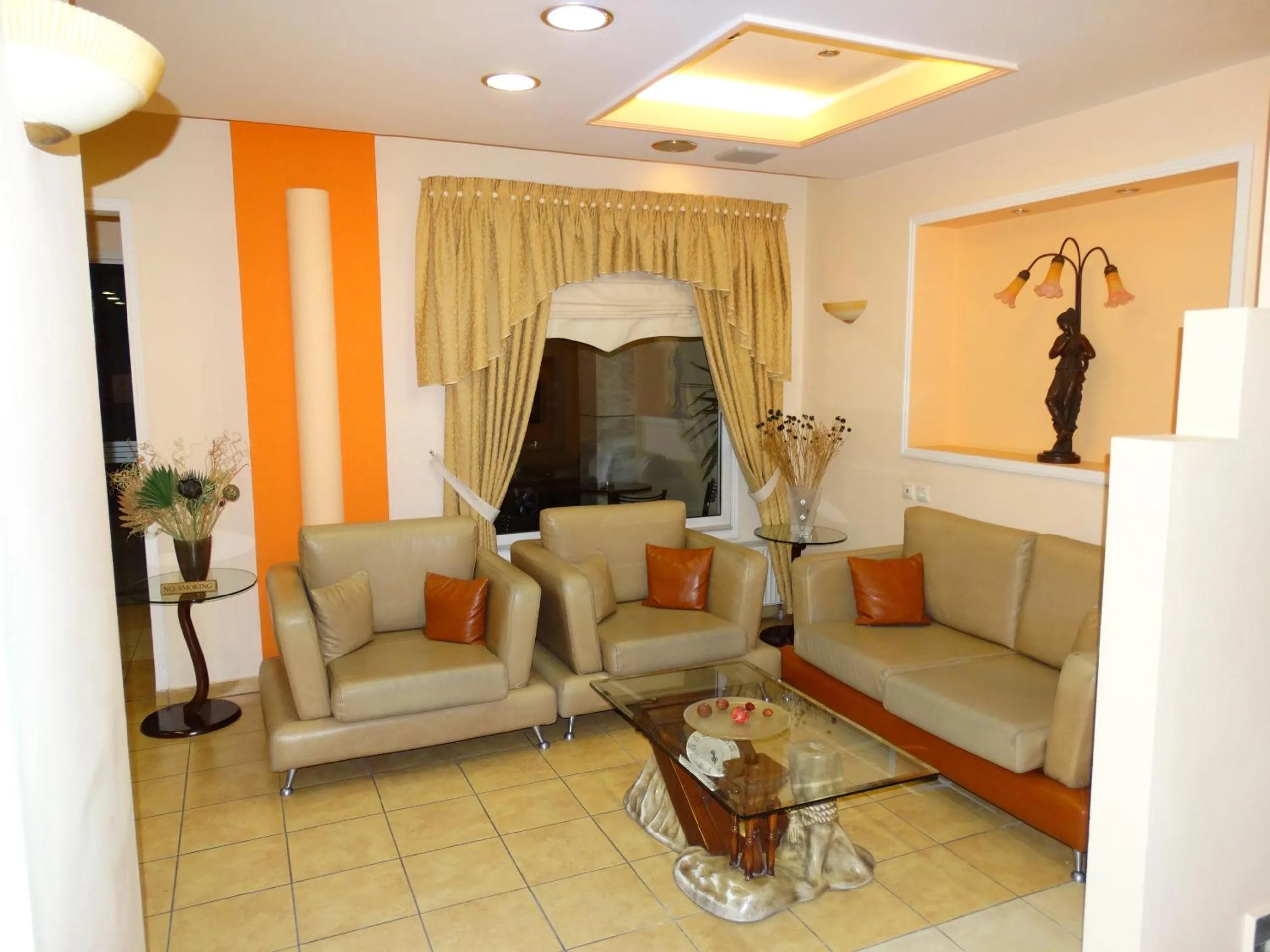 Lobby or reception in Faros II