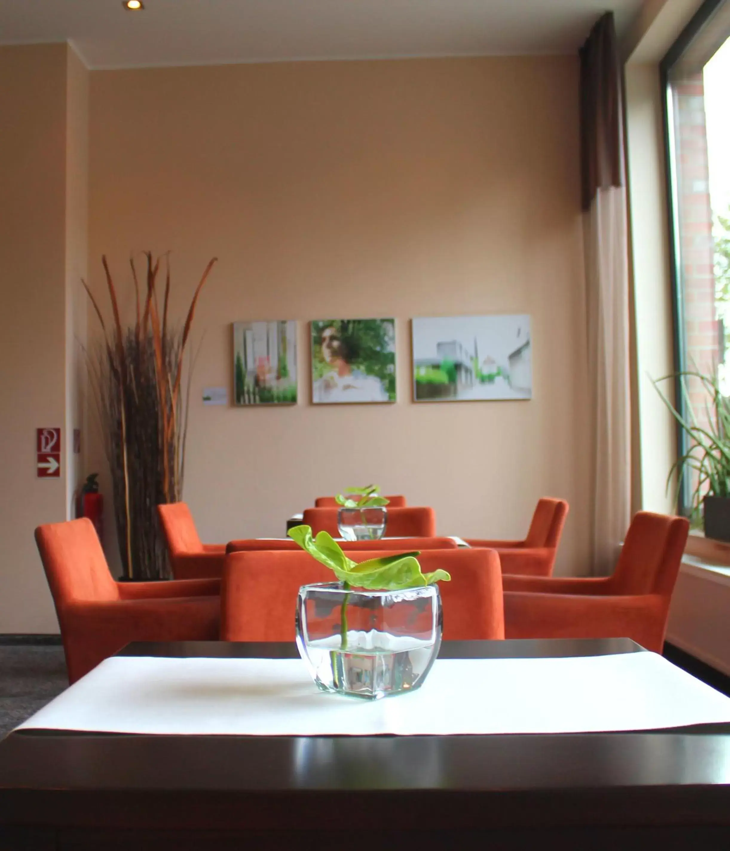 Lounge or bar, Seating Area in IntercityHotel Essen