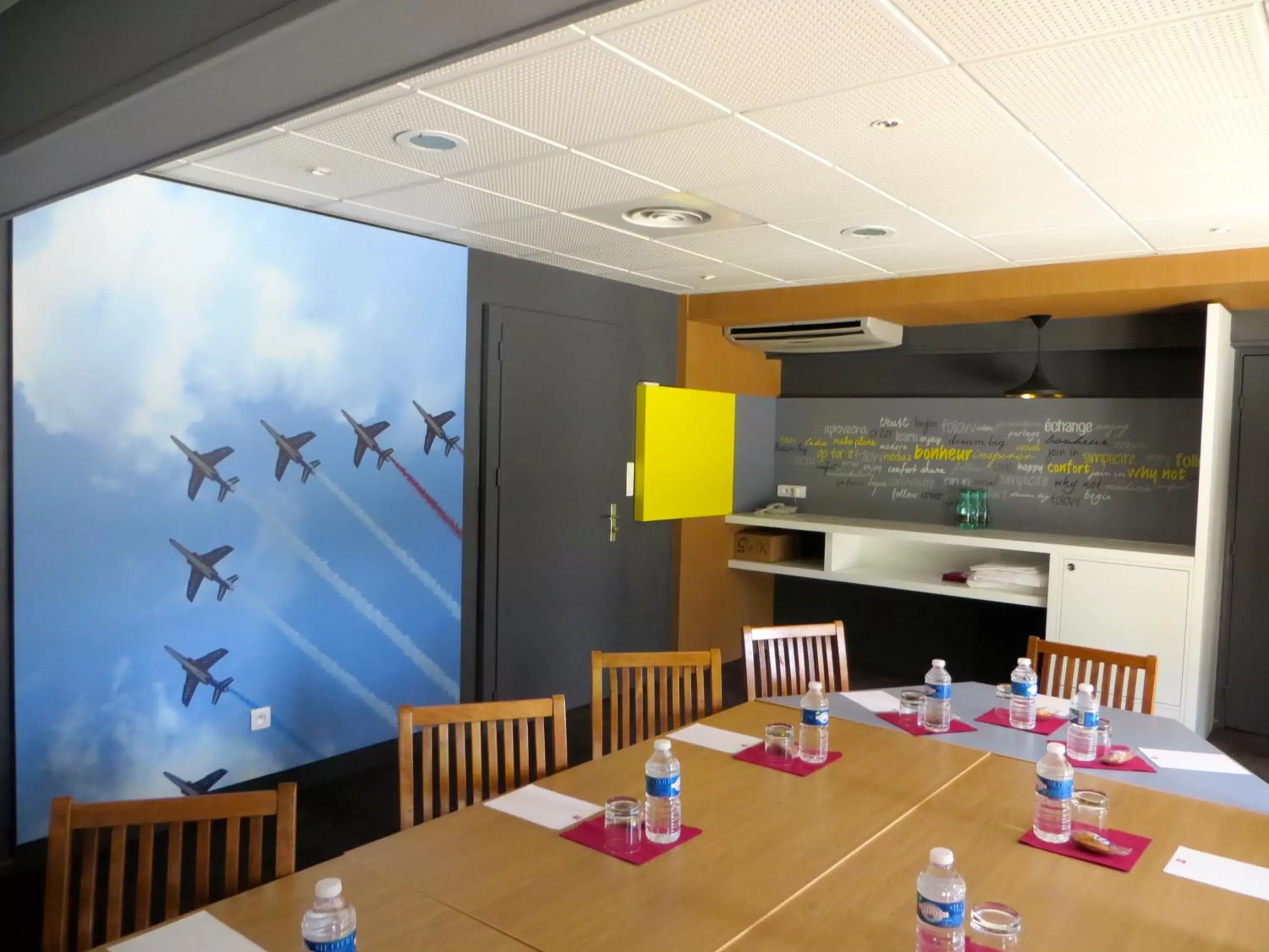 Meeting/conference room in ibis Salon de Provence