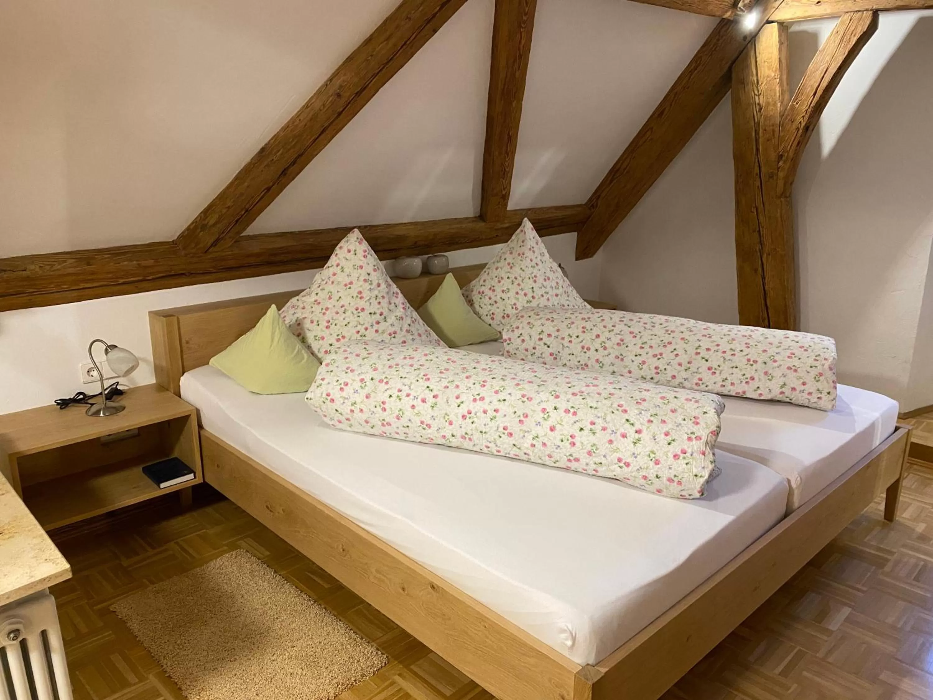 Bed in Gasthof - Pension - Adler