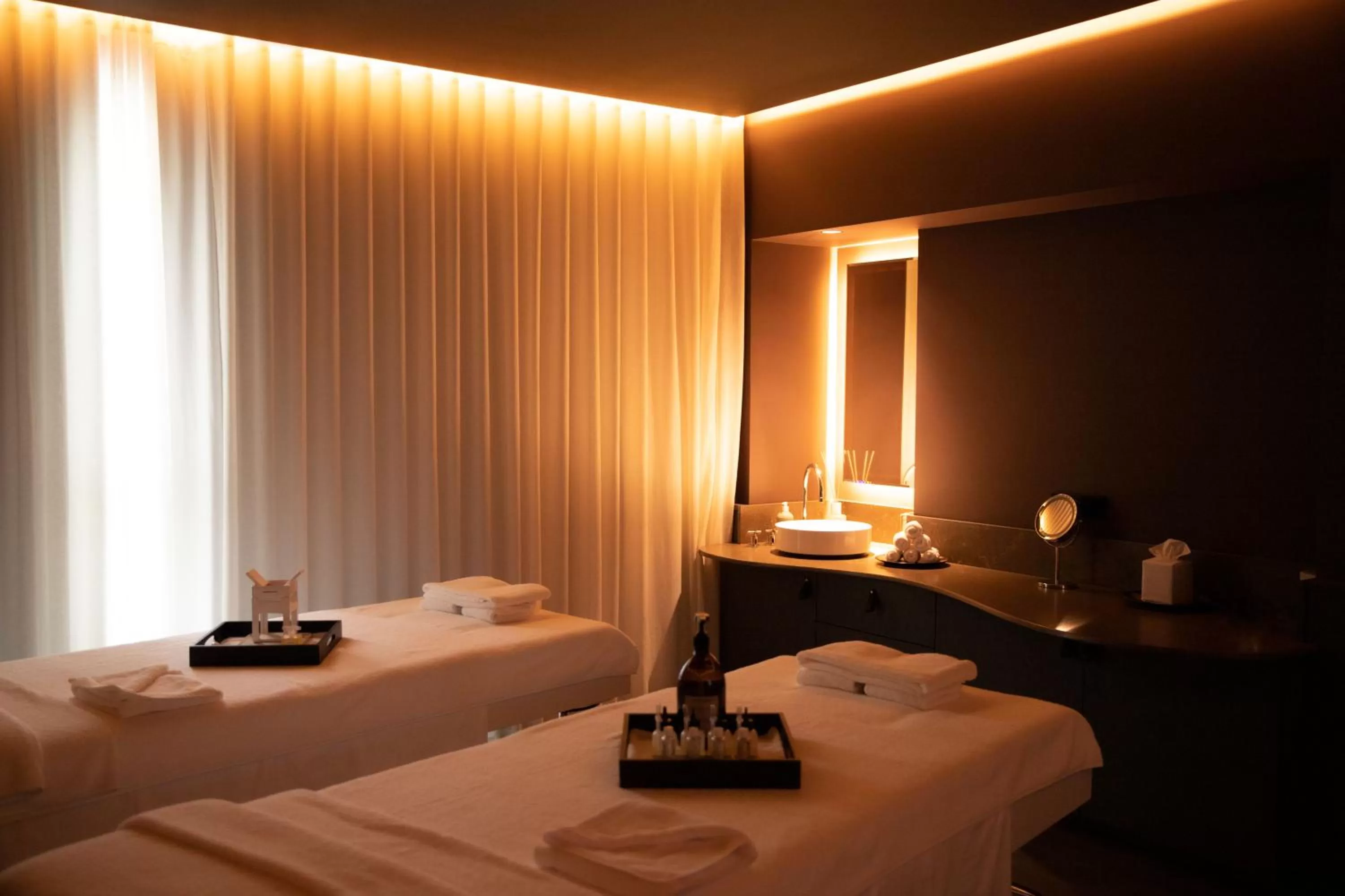 Spa and wellness centre/facilities, Bed in Hôtel Plage Palace & Spa