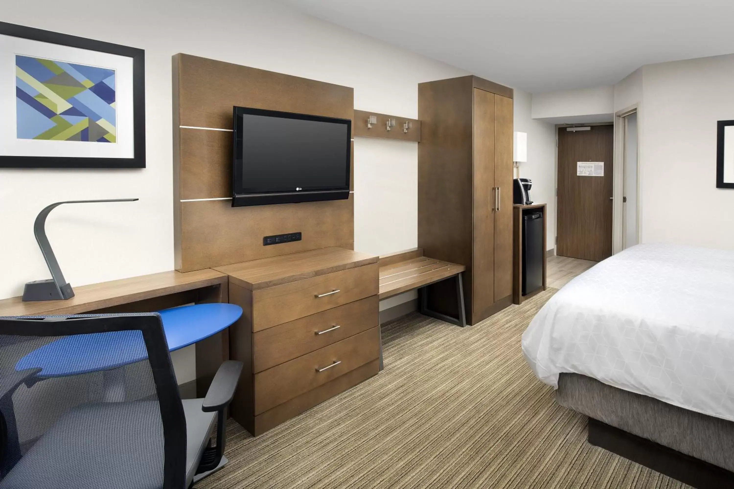Photo of the whole room, TV/Entertainment Center in Holiday Inn Express Andover North - Lawrence, an IHG Hotel